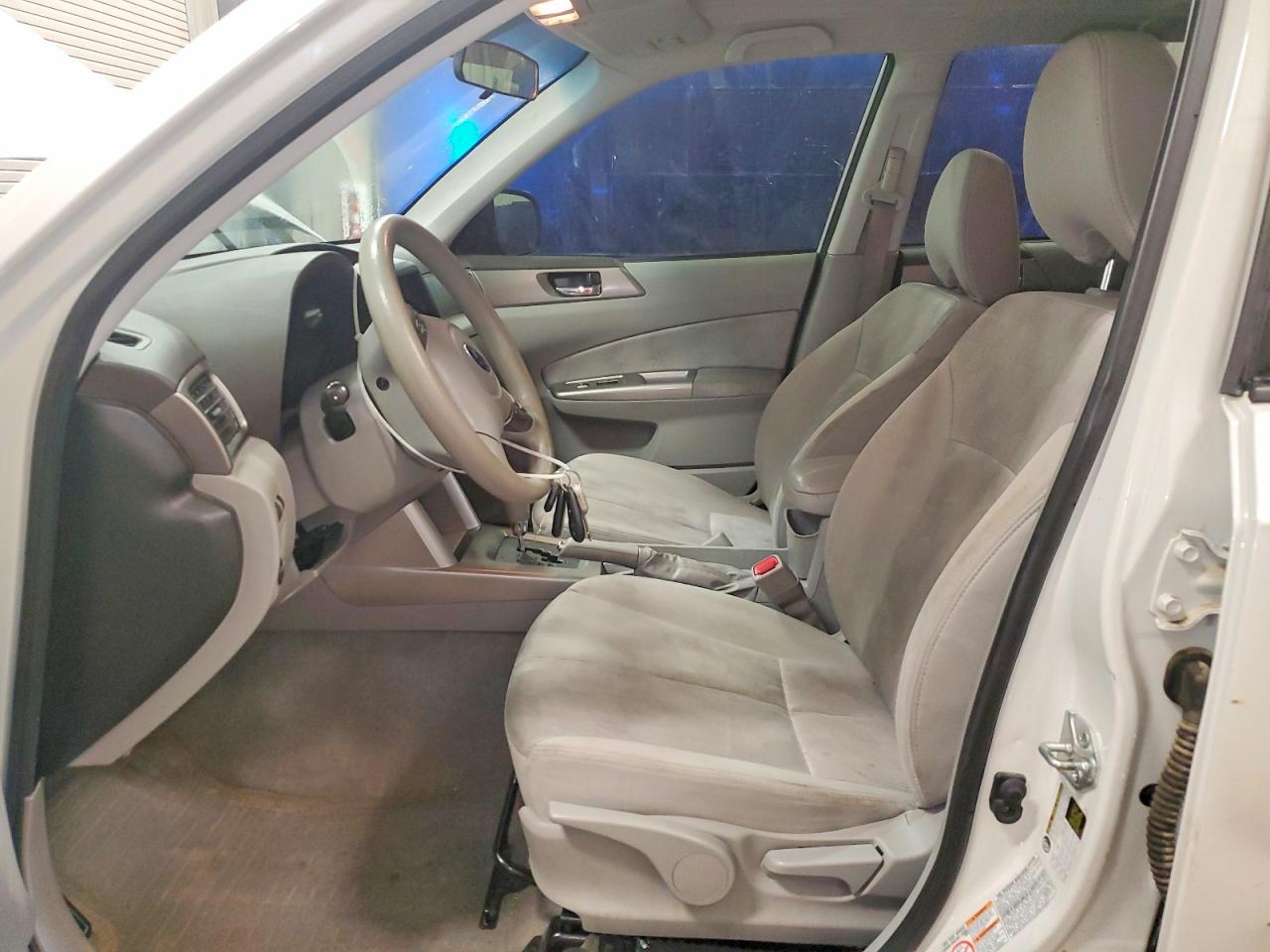 2009 Subaru Forester 2.5x Premium White vin: JF2SH636X9H749084
