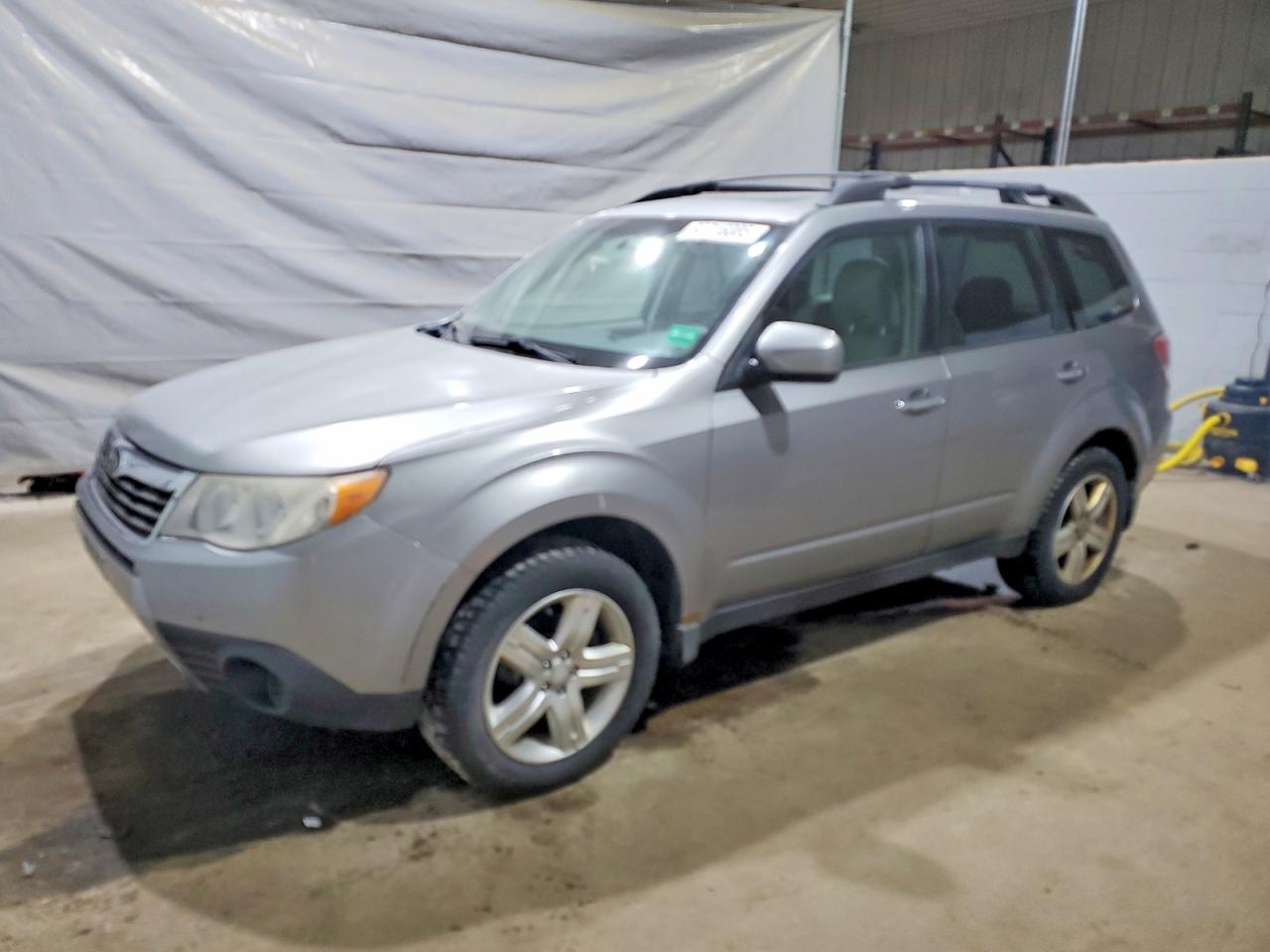 2009 Subaru Forester 2.5x Premium Silver vin: JF2SH636X9H753880