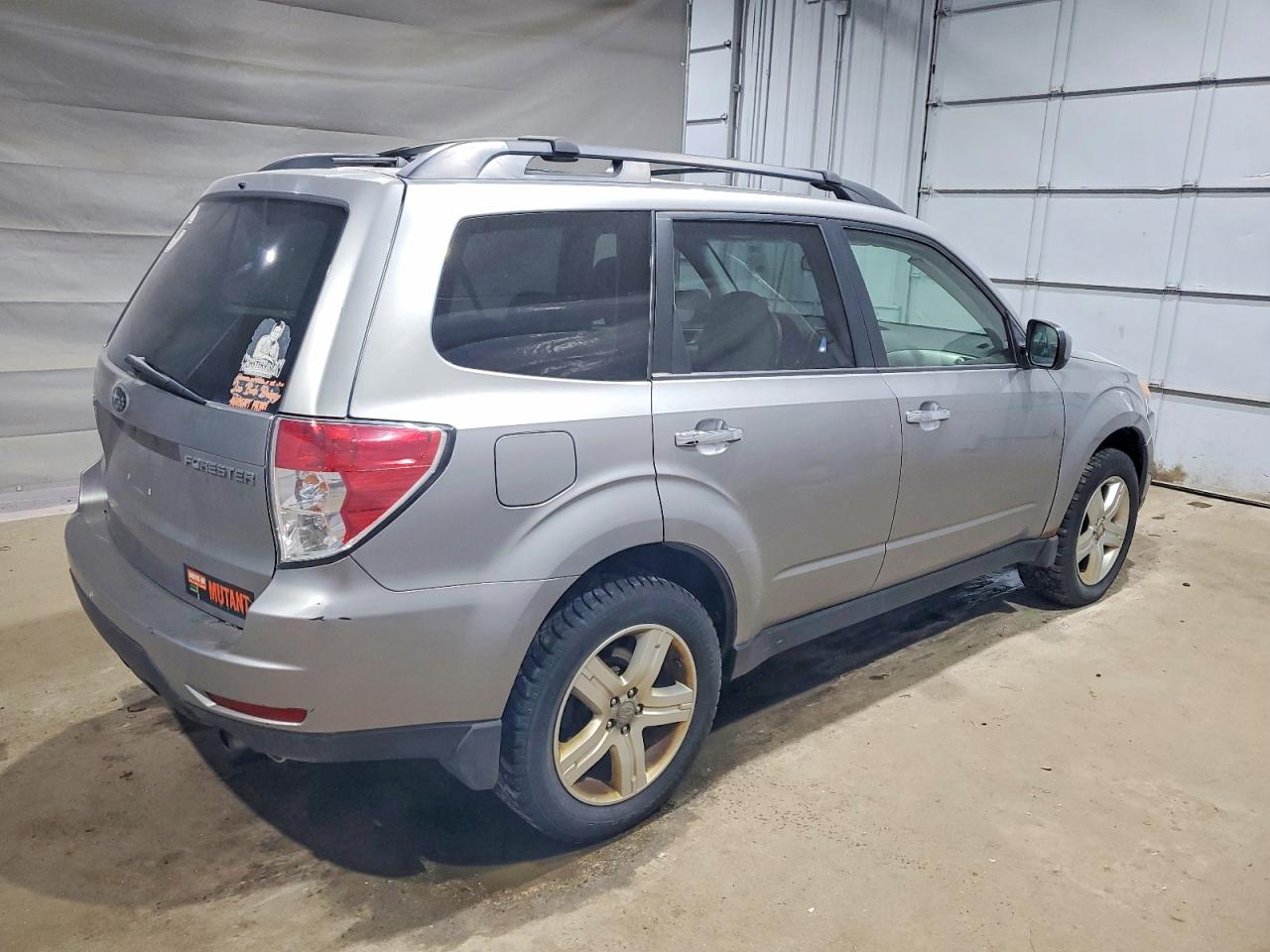 2009 Subaru Forester 2.5x Premium Silver vin: JF2SH636X9H753880