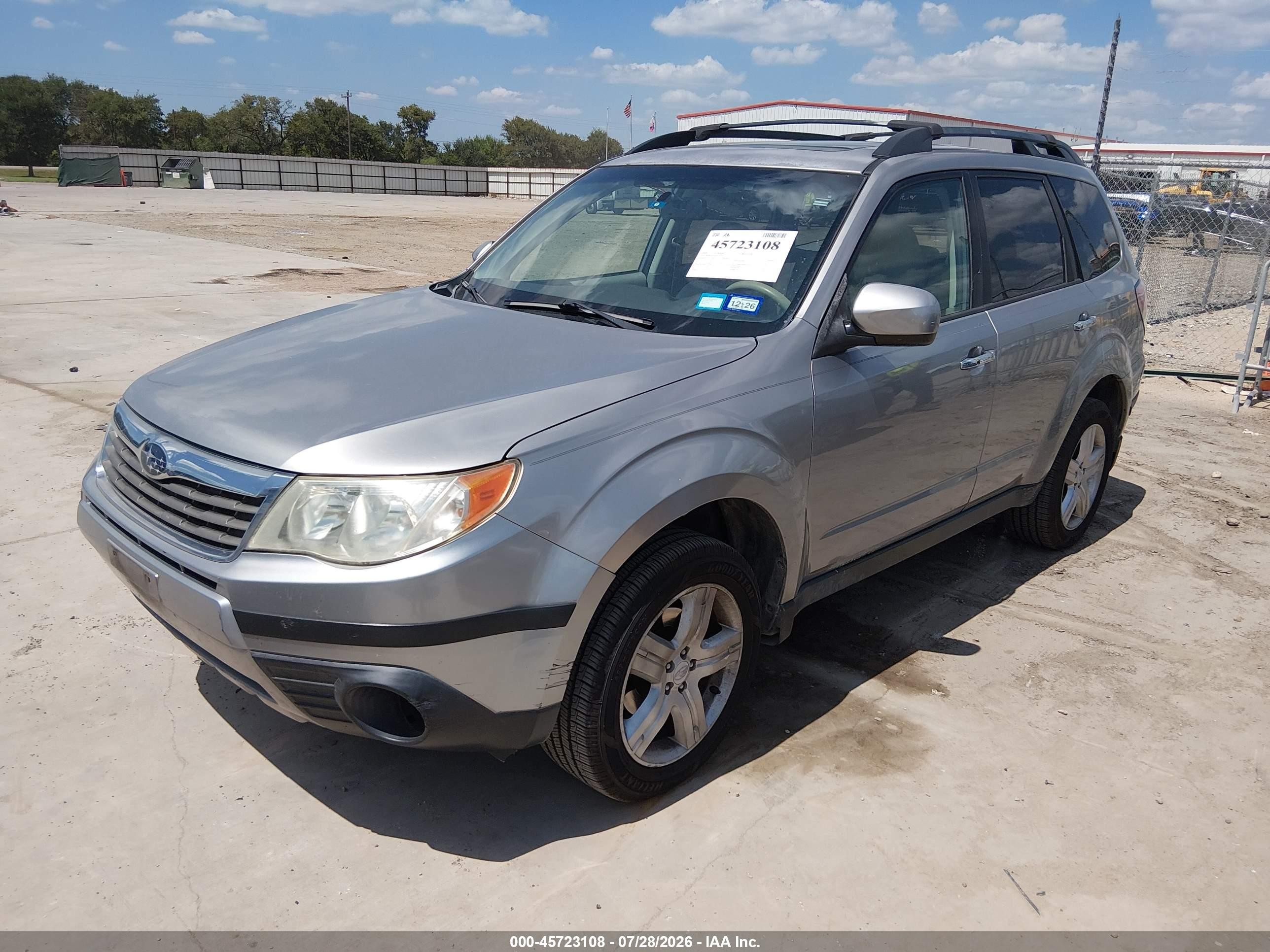 2009 Subaru Forester 2.5x Silver vin: JF2SH636X9H754947