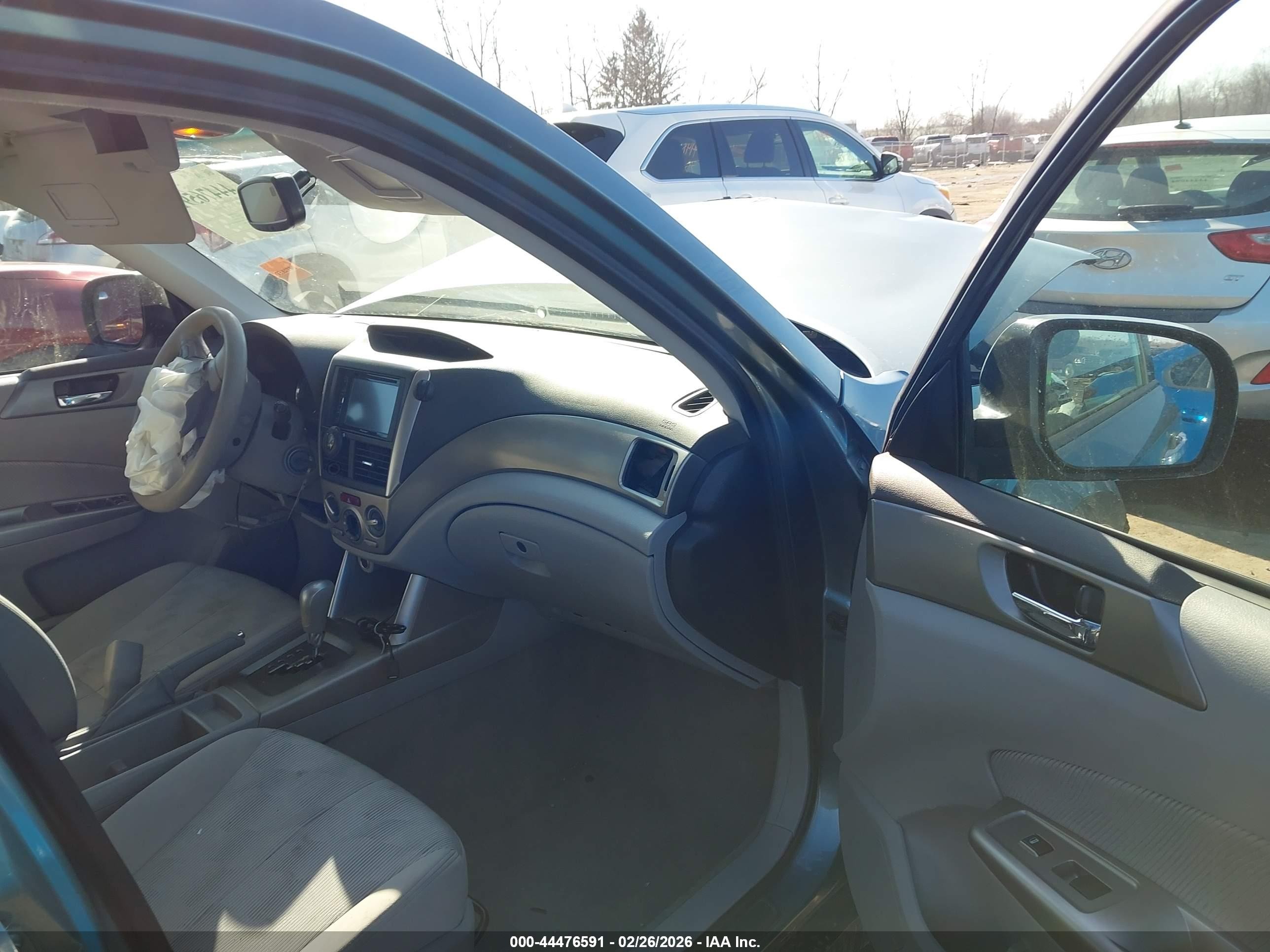 2009 Subaru Forester 2.5x Blue vin: JF2SH636X9H774308