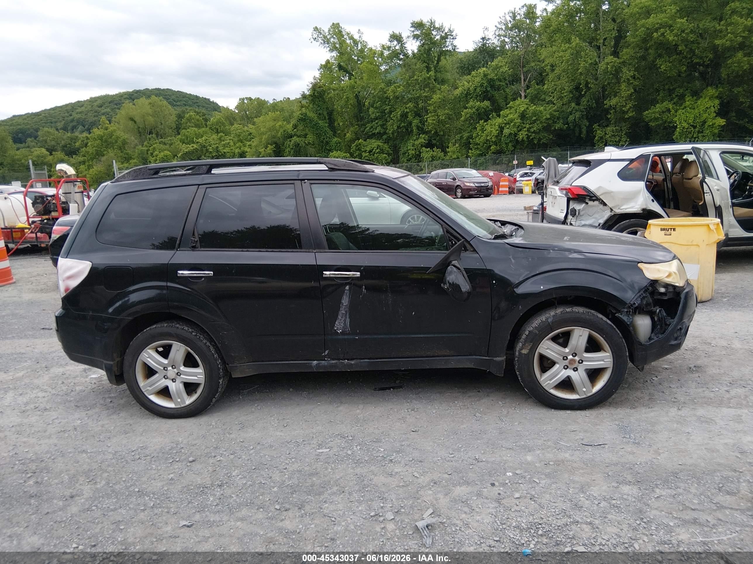 2009 Subaru Forester 2.5x Limited Black vin: JF2SH64609H749397