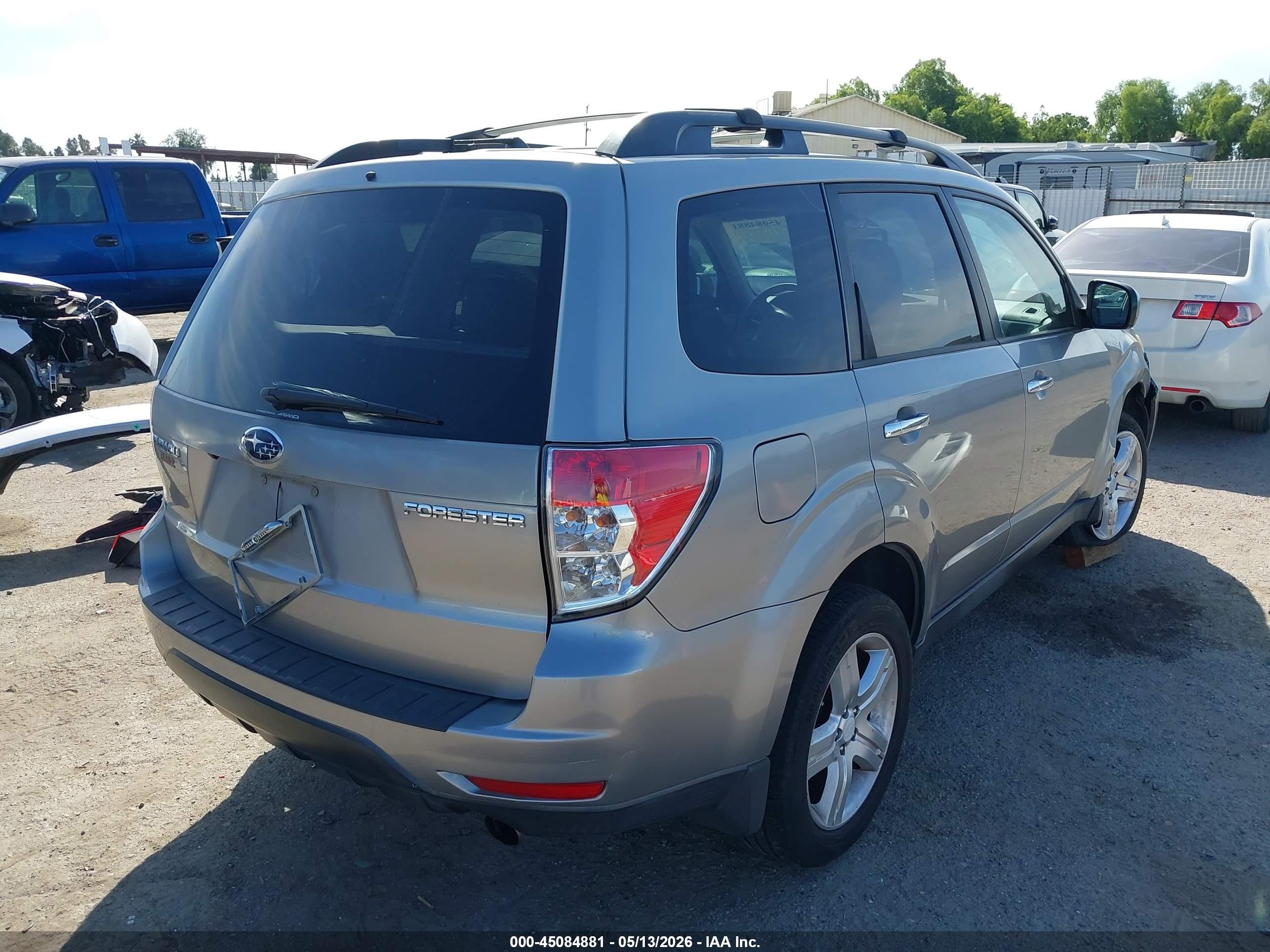 2009 Subaru Forester 2.5x Limited Silver vin: JF2SH64609H765826
