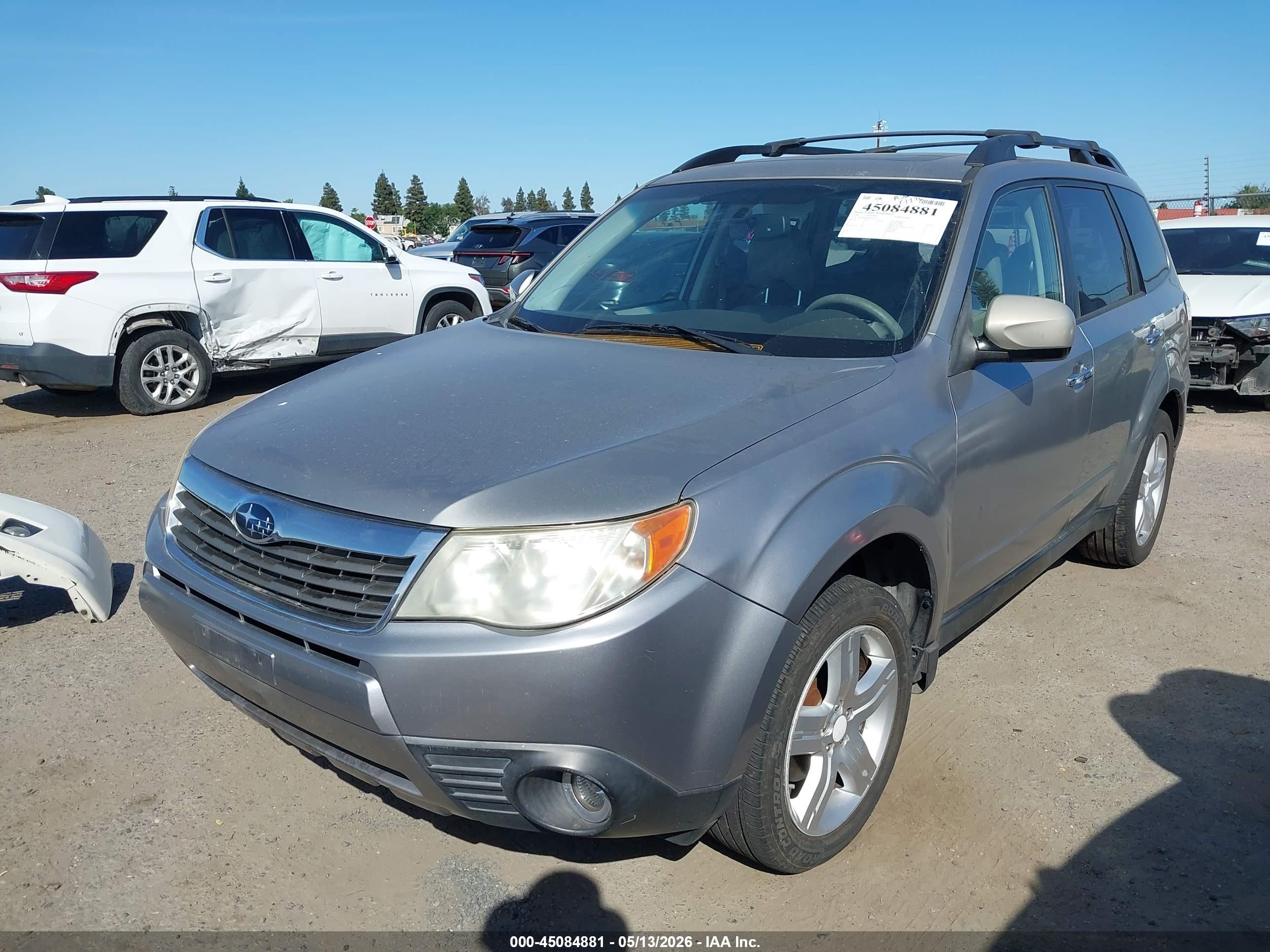 2009 Subaru Forester 2.5x Limited Silver vin: JF2SH64609H765826