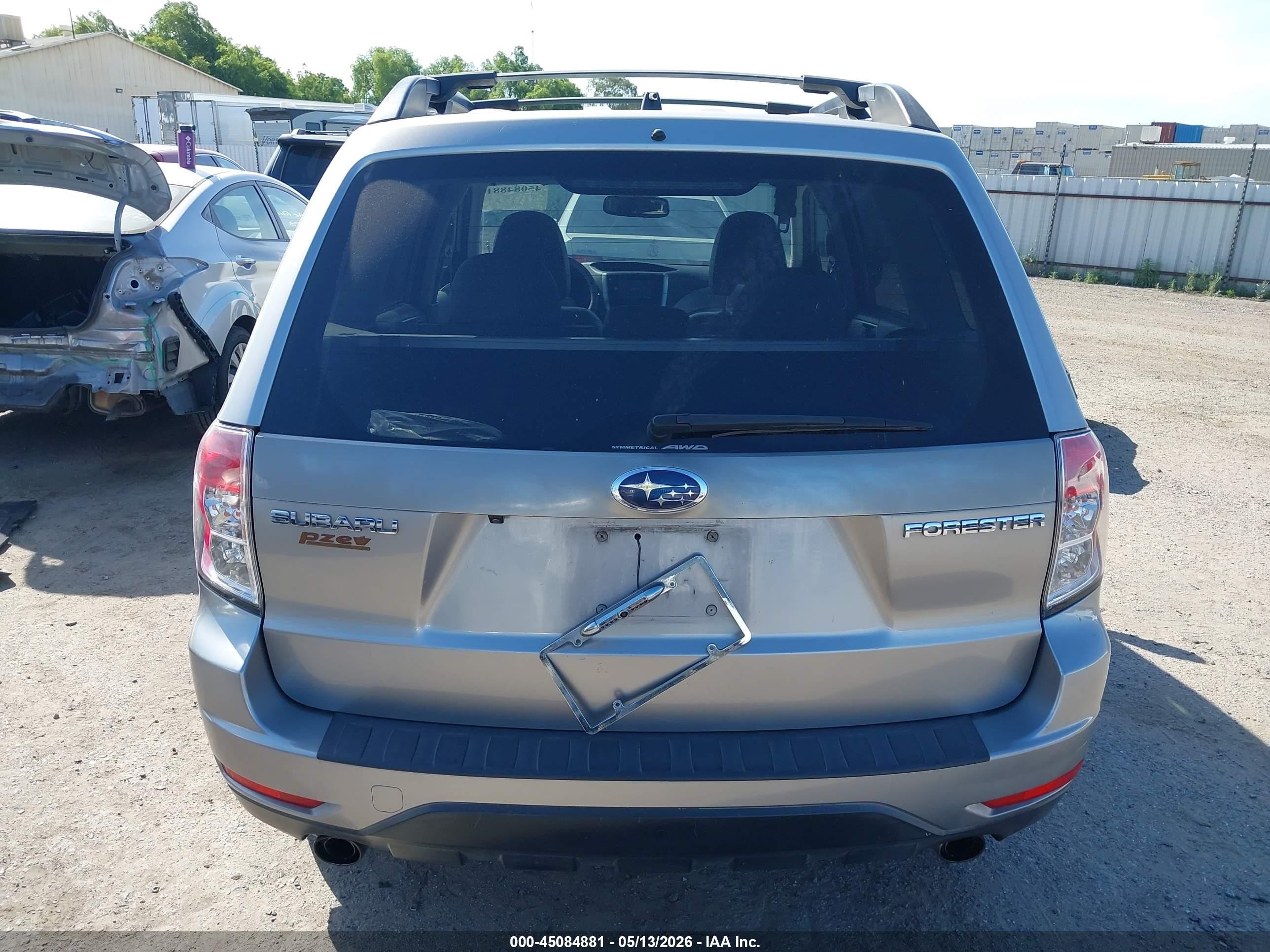 2009 Subaru Forester 2.5x Limited Silver vin: JF2SH64609H765826