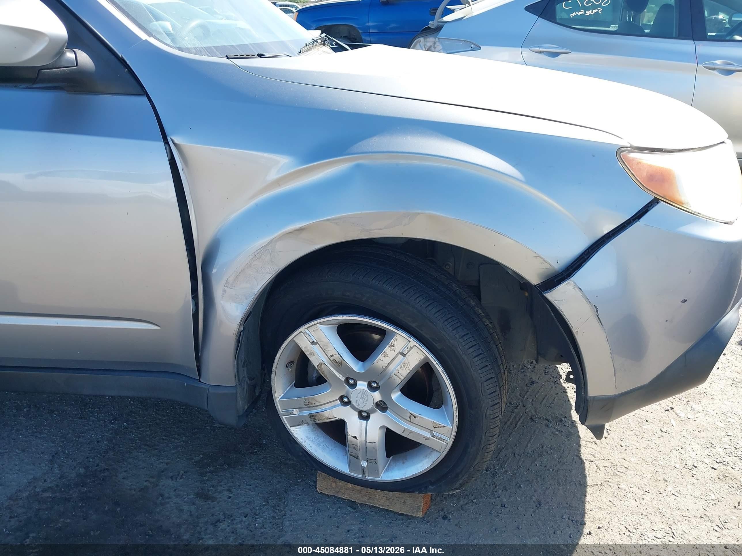 2009 Subaru Forester 2.5x Limited Silver vin: JF2SH64609H765826