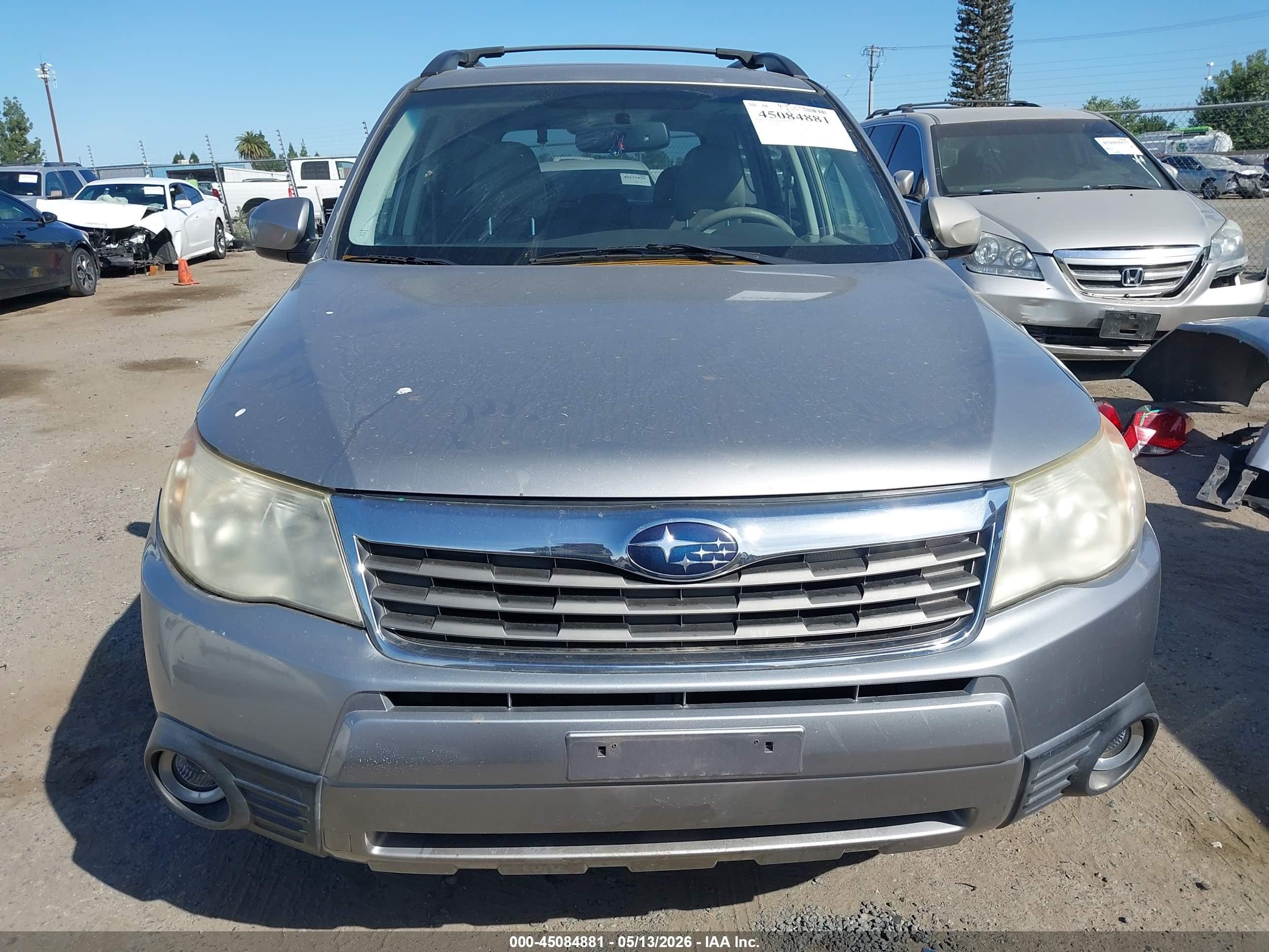 2009 Subaru Forester 2.5x Limited Silver vin: JF2SH64609H765826