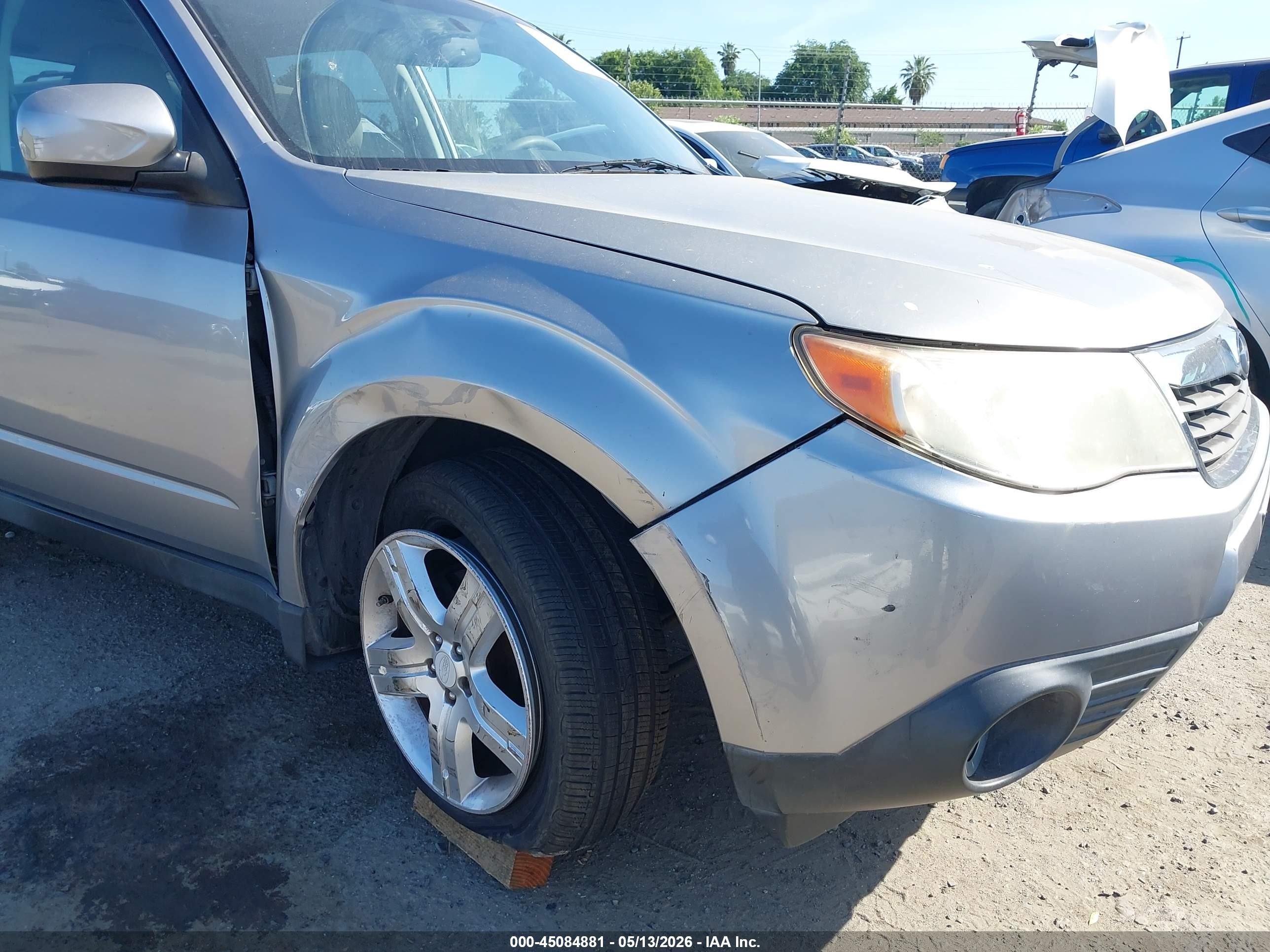 2009 Subaru Forester 2.5x Limited Silver vin: JF2SH64609H765826