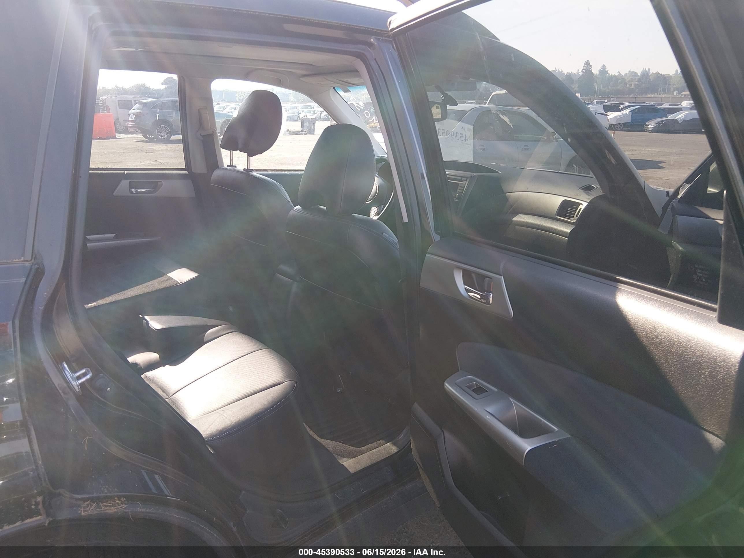 2009 Subaru Forester 2.5x Limited Black vin: JF2SH64629H728874