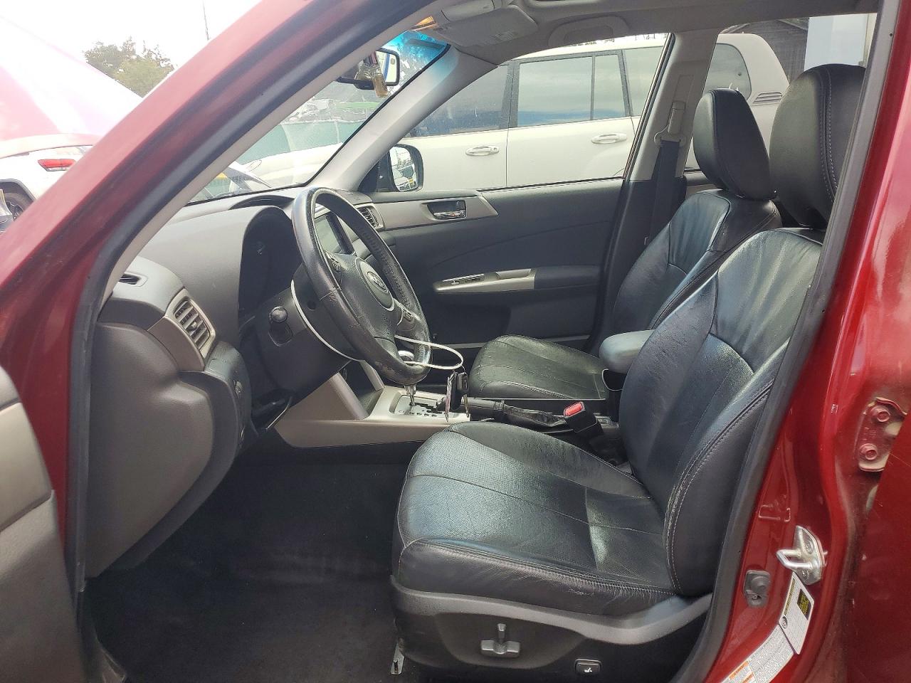 2009 Subaru Forester 2.5x Limited Burgundy vin: JF2SH64649H715303