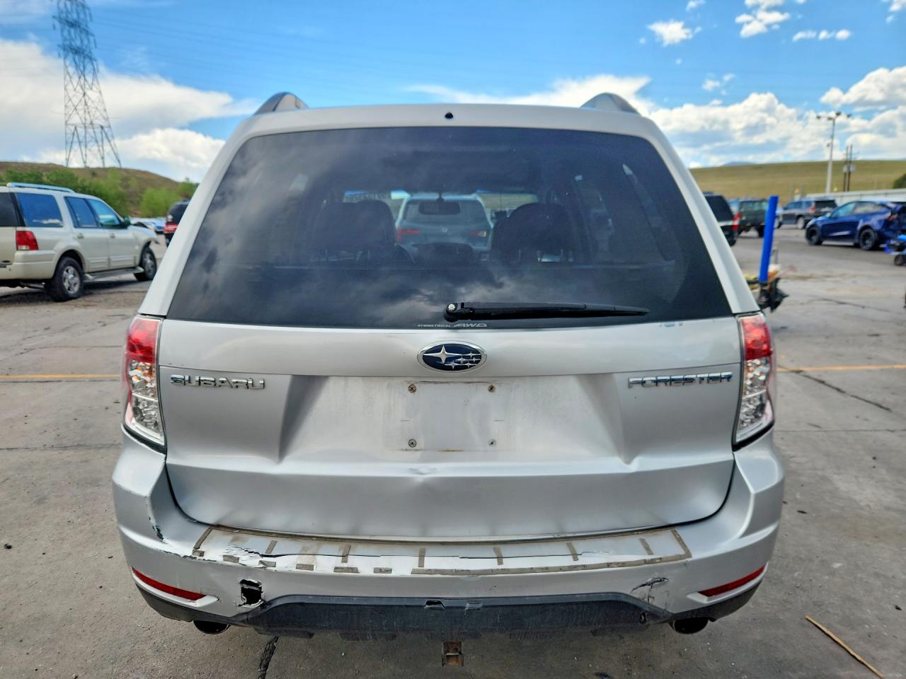 2009 Subaru Forester 2.5x Limited Silver vin: JF2SH64649H765831