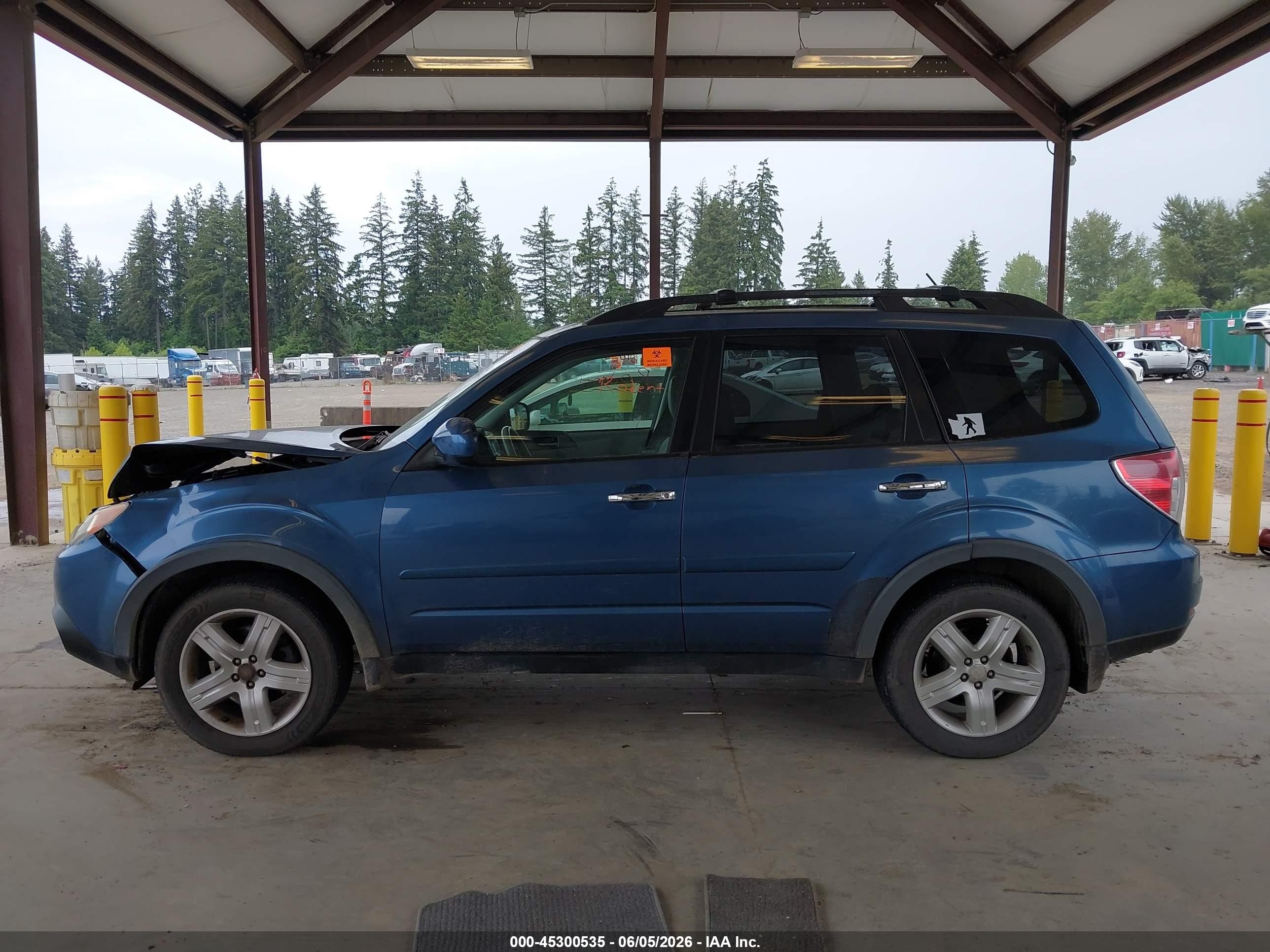 2009 Subaru Forester 2.5x Limited Blue vin: JF2SH64649H794956