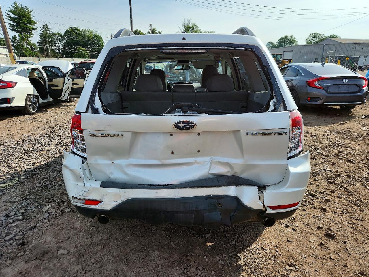2009 Subaru Forester 2.5x Limited White vin: JF2SH64659H709185