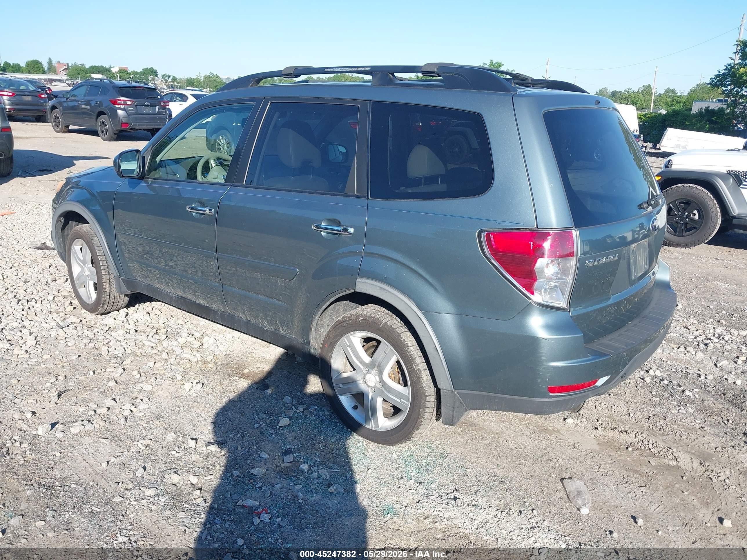 2009 Subaru Forester 2.5x Limited Silver vin: JF2SH64659H744955