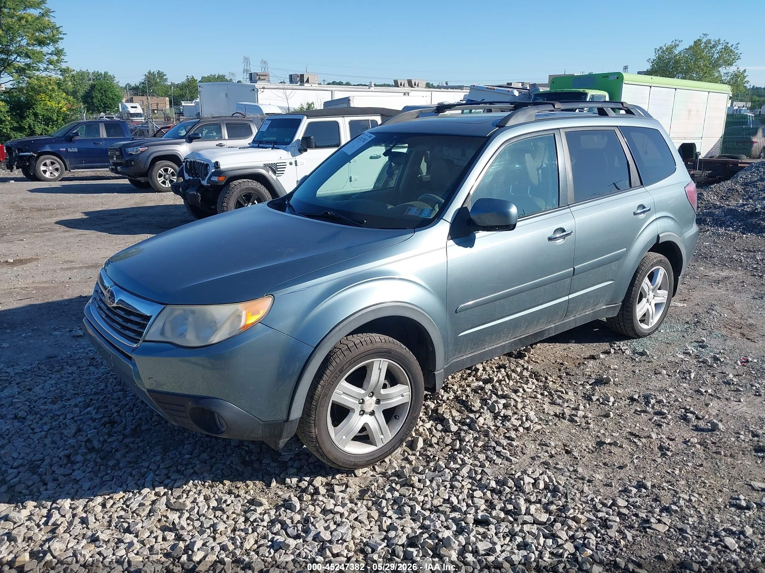 2009 Subaru Forester 2.5x Limited Silver vin: JF2SH64659H744955