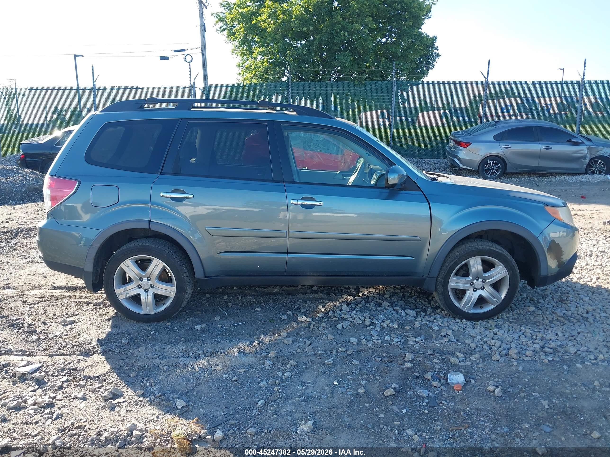 2009 Subaru Forester 2.5x Limited Silver vin: JF2SH64659H744955