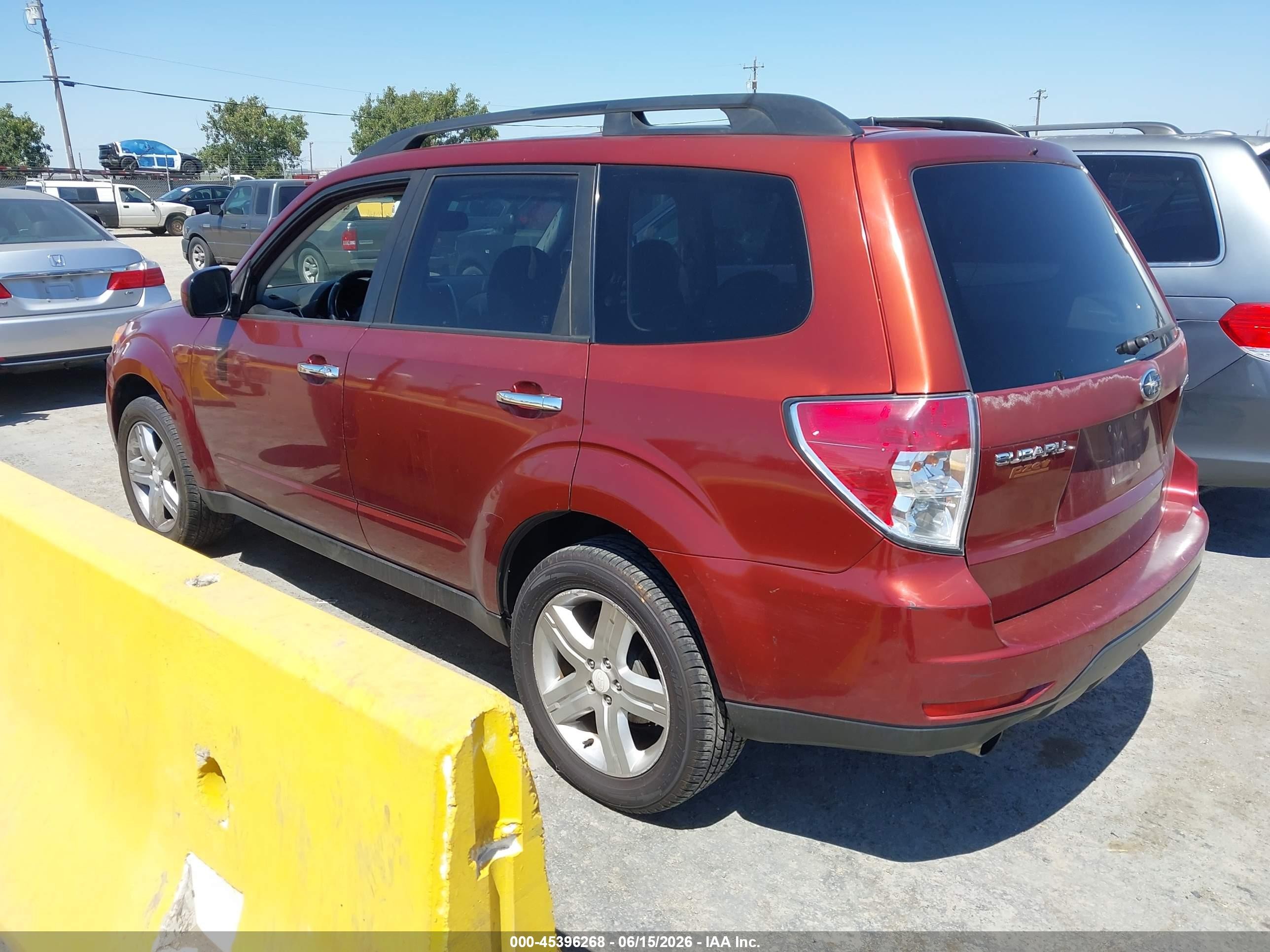 2009 Subaru Forester 2.5x Limited Red vin: JF2SH64659H758516