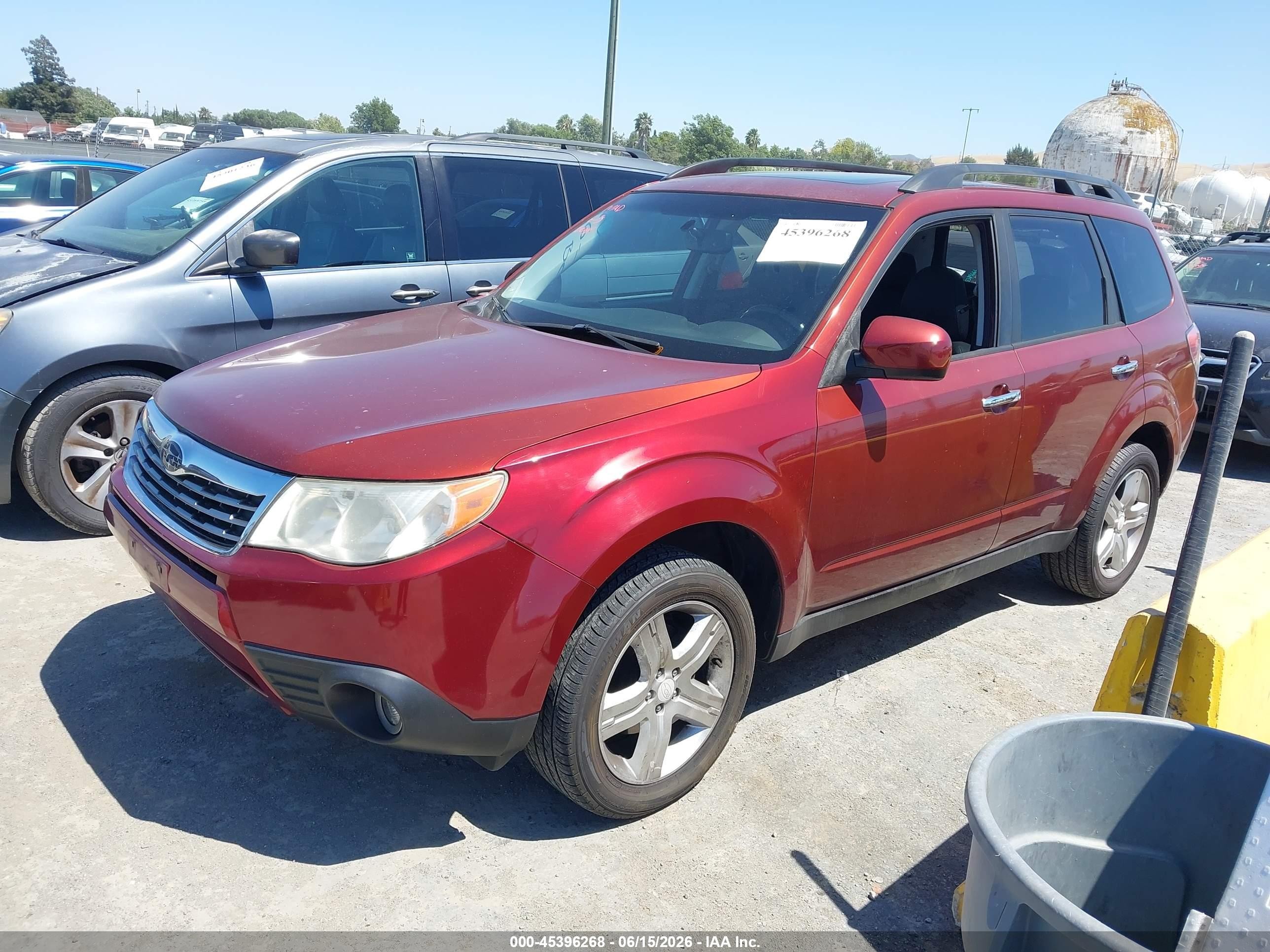 2009 Subaru Forester 2.5x Limited Red vin: JF2SH64659H758516