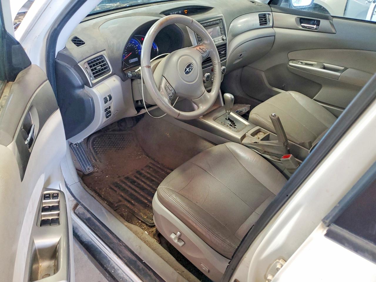 2009 Subaru Forester 2.5x Limited White vin: JF2SH64659H774344