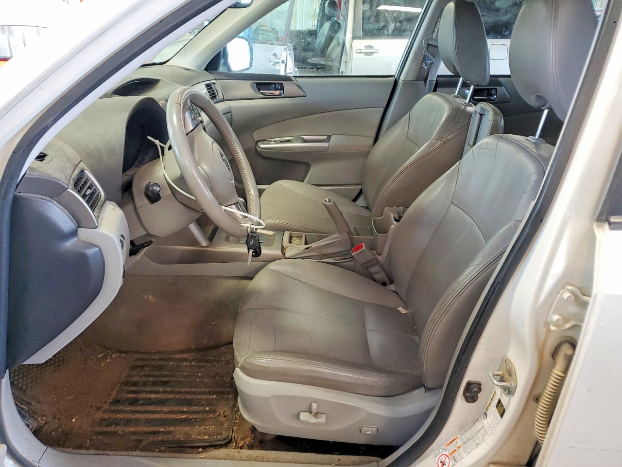 2009 Subaru Forester 2.5x Limited White vin: JF2SH64659H774344