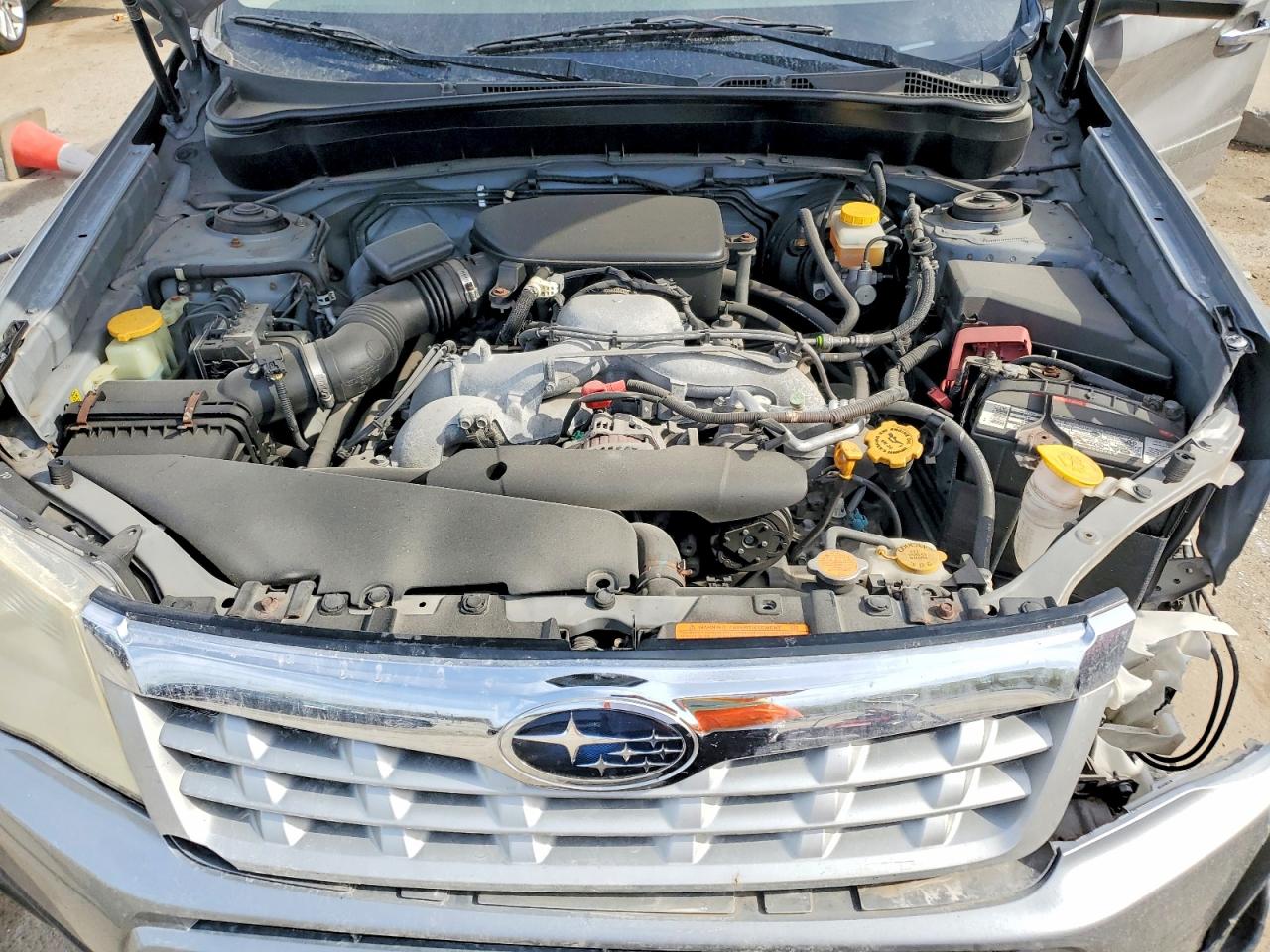 2009 Subaru Forester 2.5x Limited Silver vin: JF2SH64659H779673