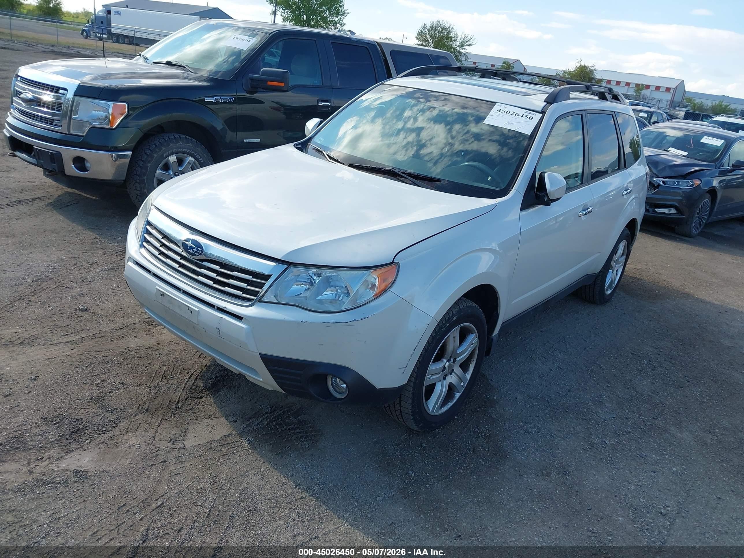 2009 Subaru Forester 2.5x Limited White vin: JF2SH64669H718686