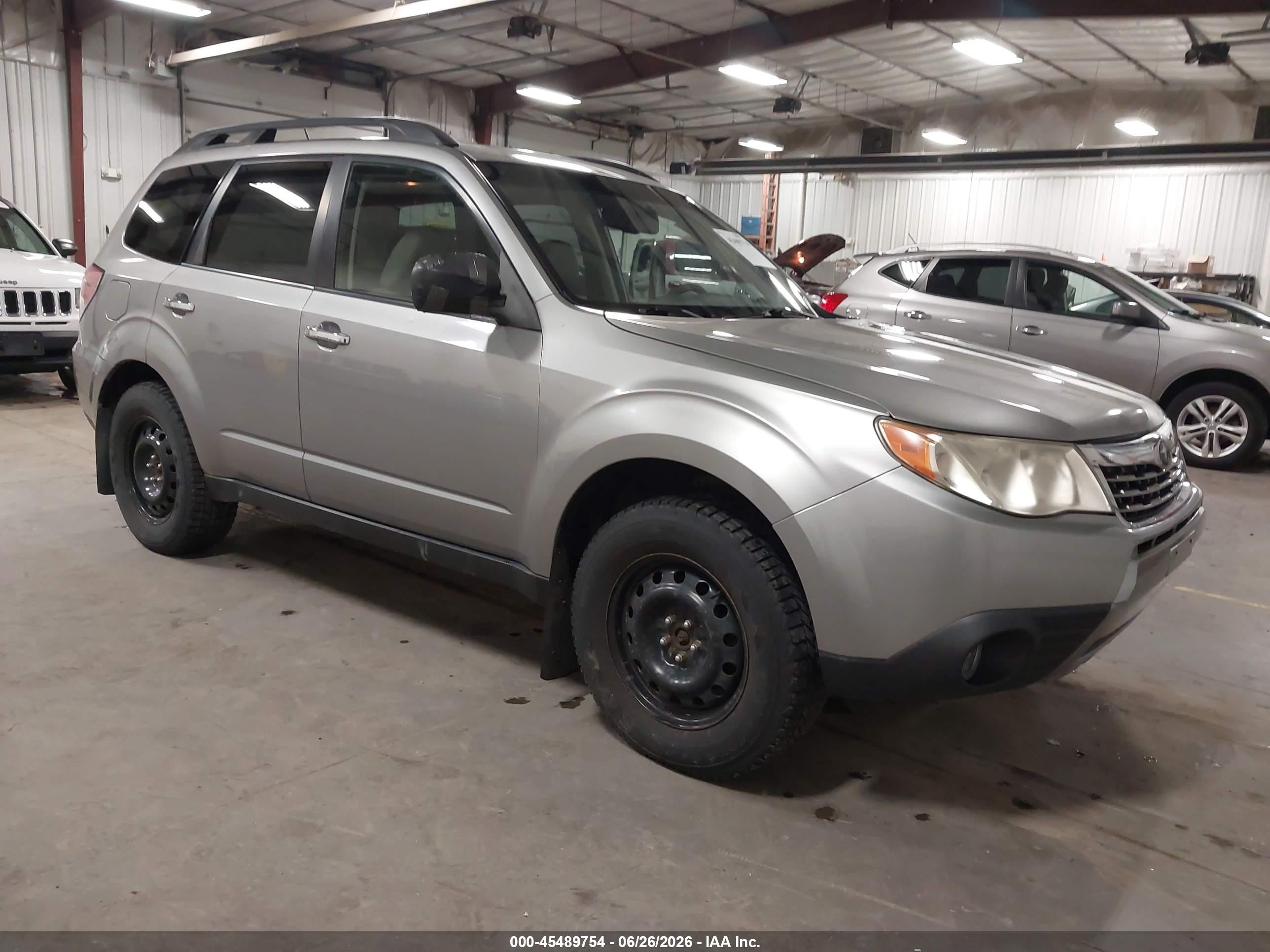2009 Subaru Forester 2.5x Limited Silver vin: JF2SH64669H763305