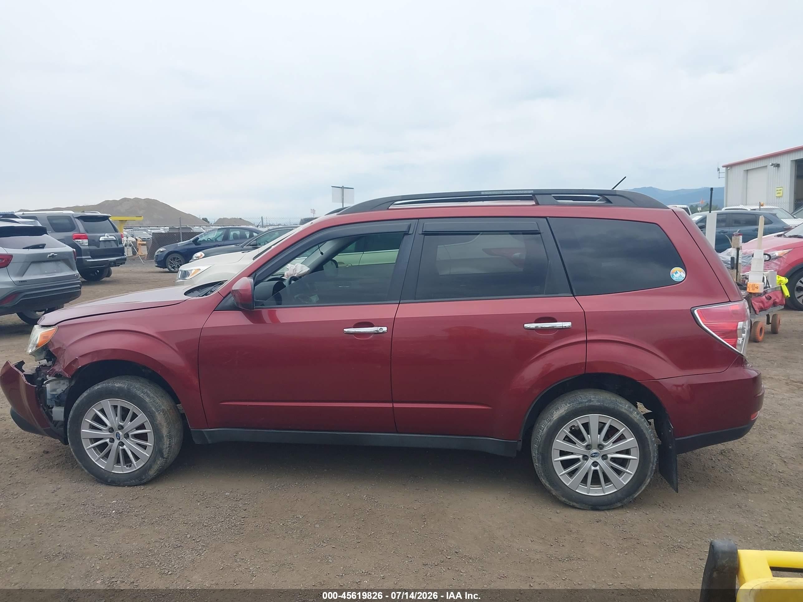 2009 Subaru Forester 2.5x Limited Red vin: JF2SH64669H765409