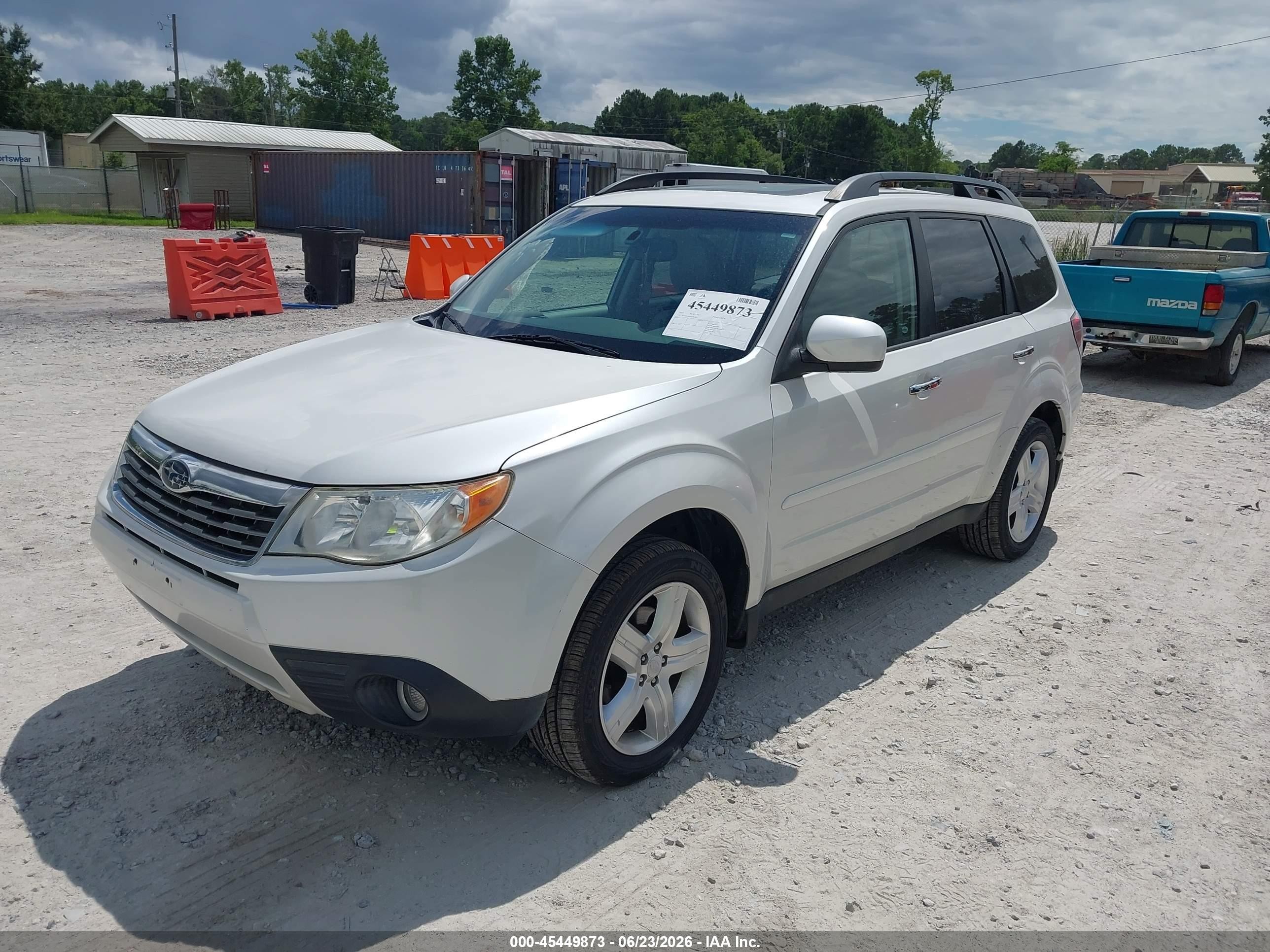 2009 Subaru Forester 2.5x Limited White vin: JF2SH64669H782887