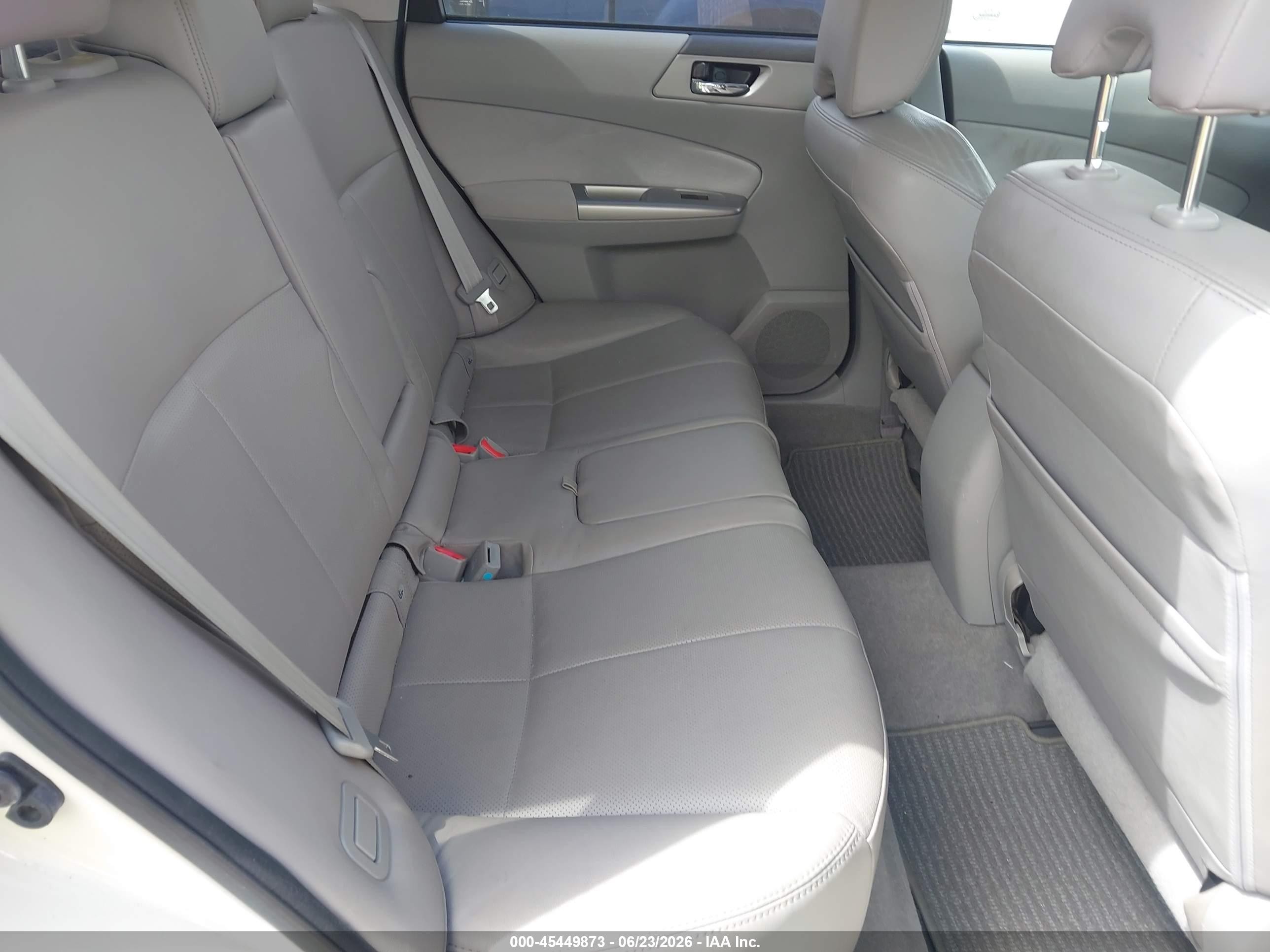 2009 Subaru Forester 2.5x Limited White vin: JF2SH64669H782887