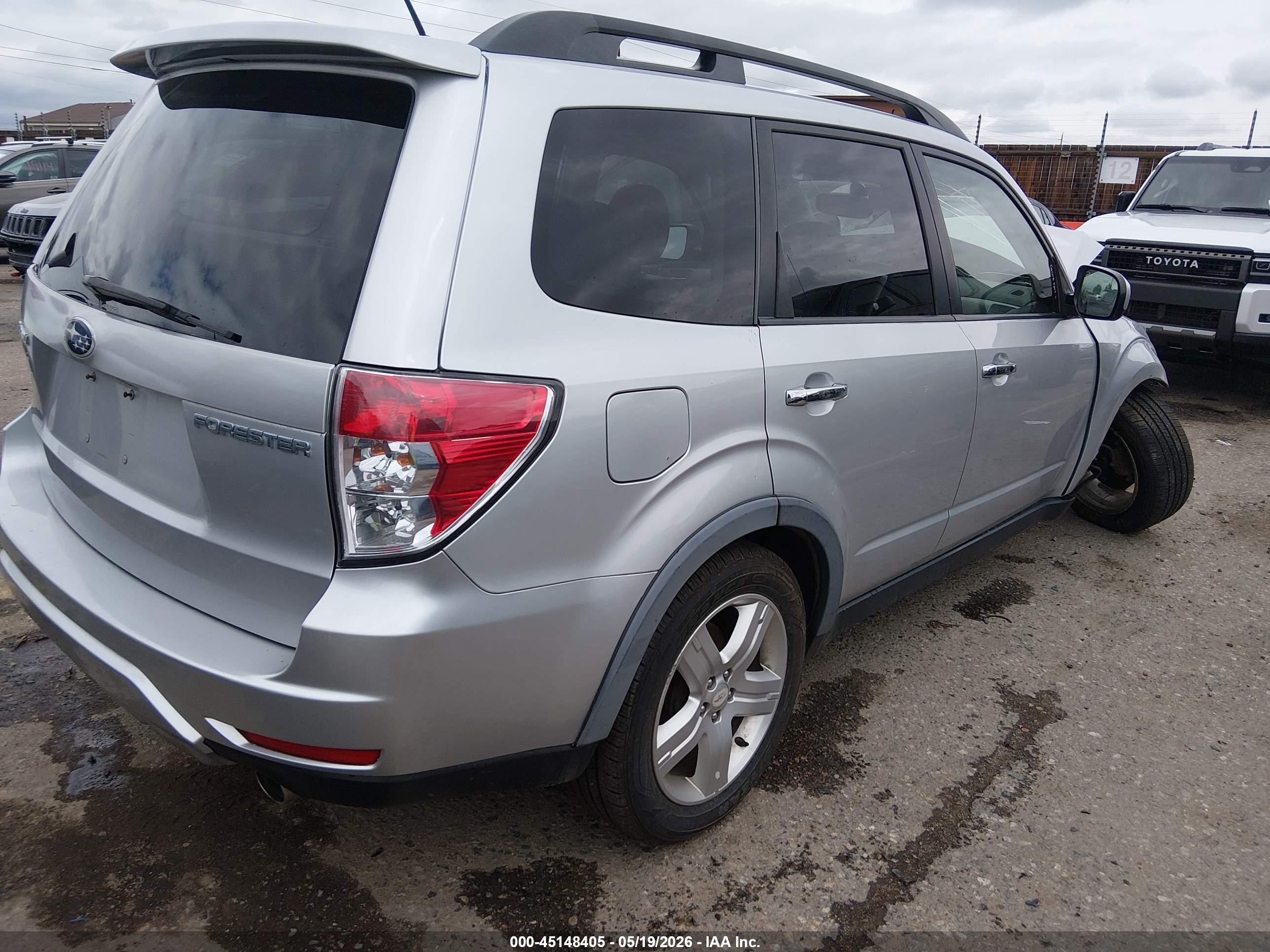 2009 Subaru Forester 2.5x Limited Silver vin: JF2SH64679H719944