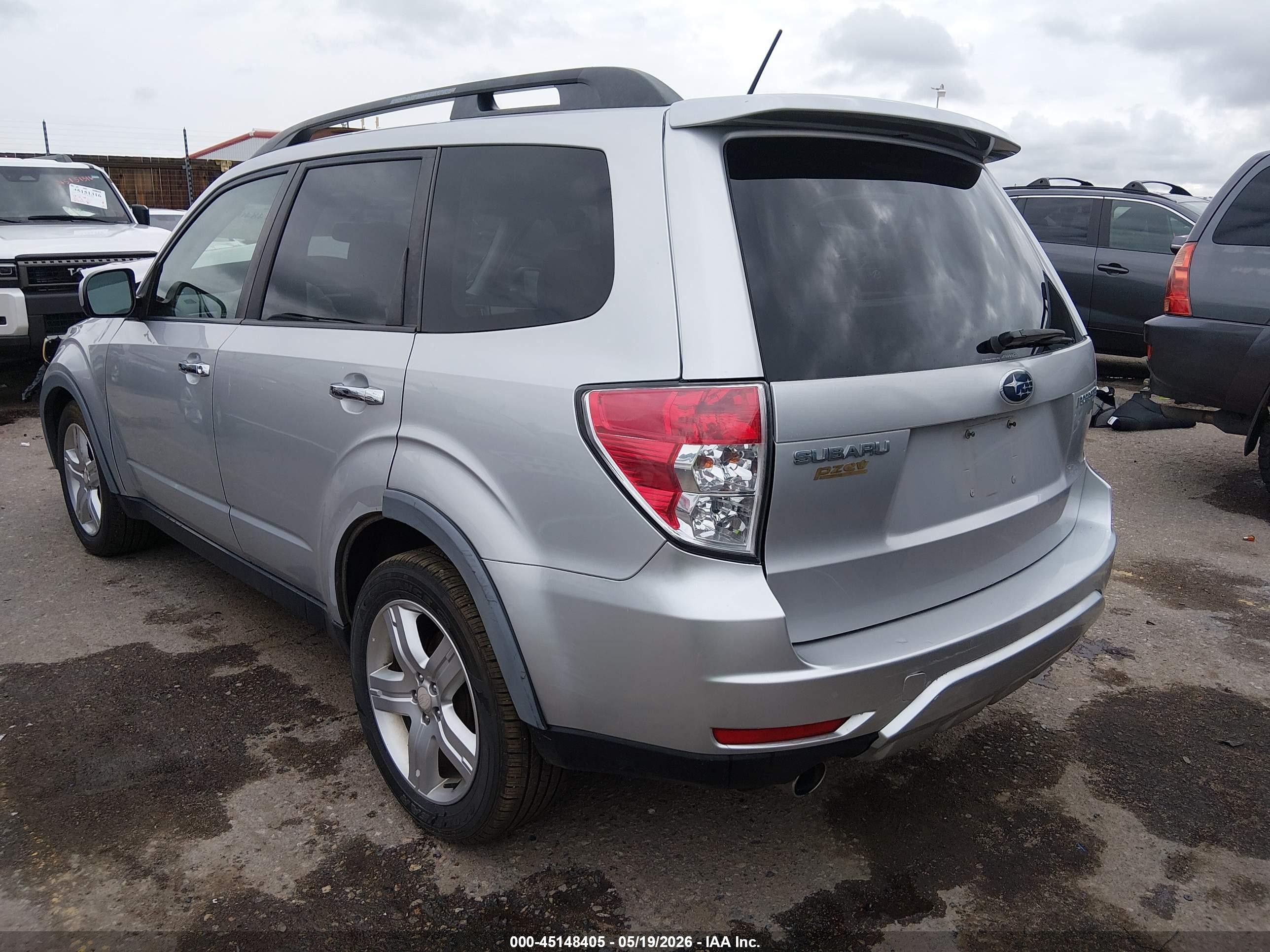 2009 Subaru Forester 2.5x Limited Silver vin: JF2SH64679H719944