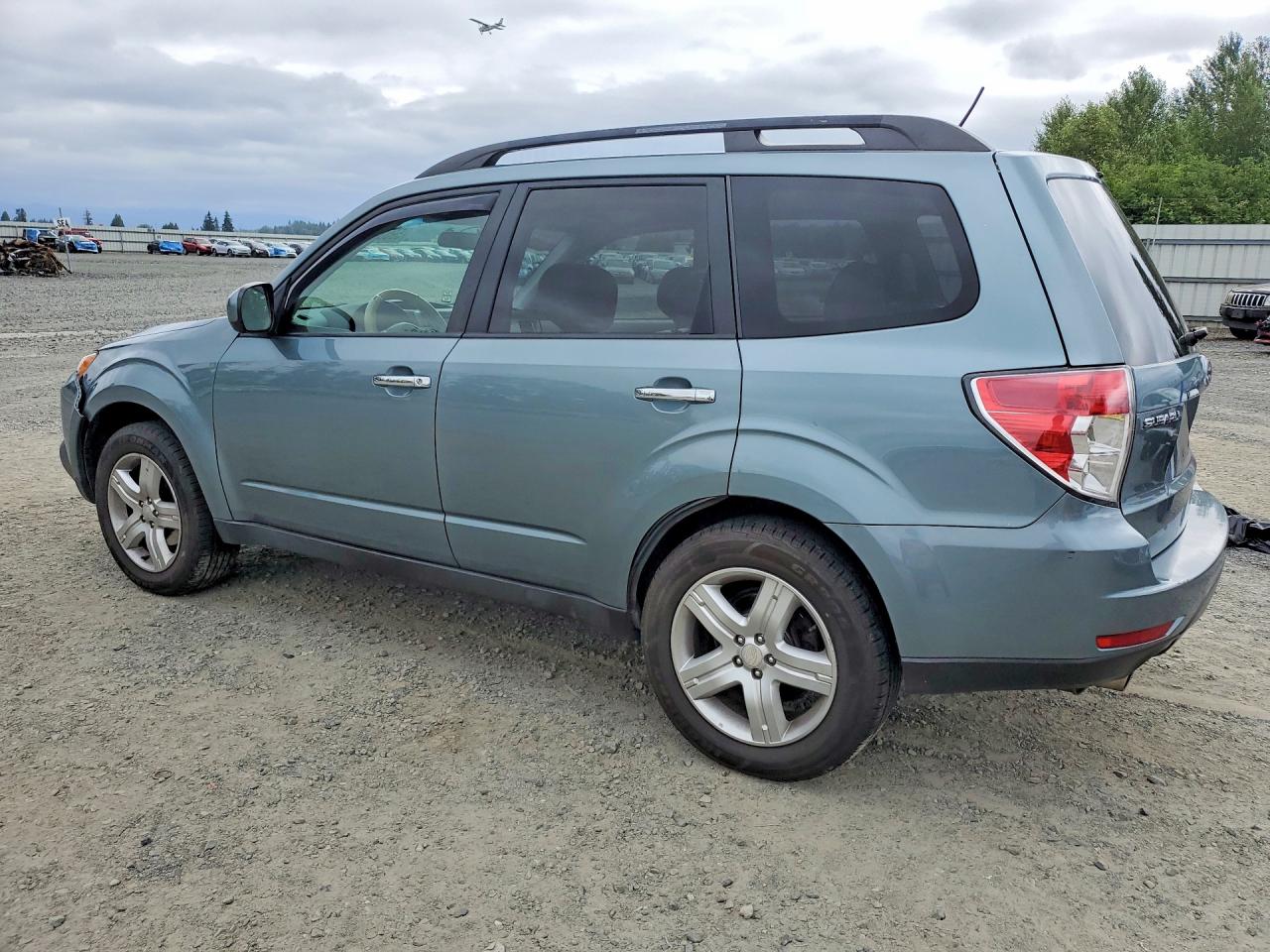 2009 Subaru Forester 2.5x Limited Blue vin: JF2SH64679H754080