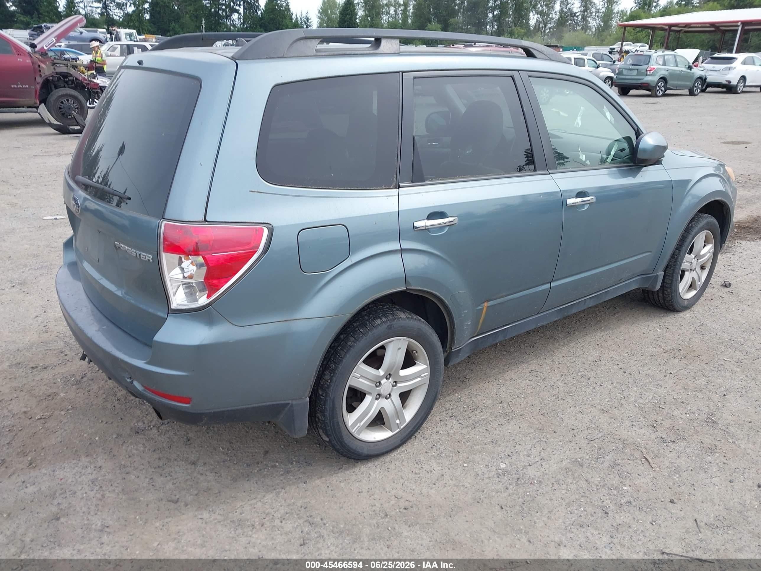 2009 Subaru Forester 2.5x Limited Blue vin: JF2SH64679H777214