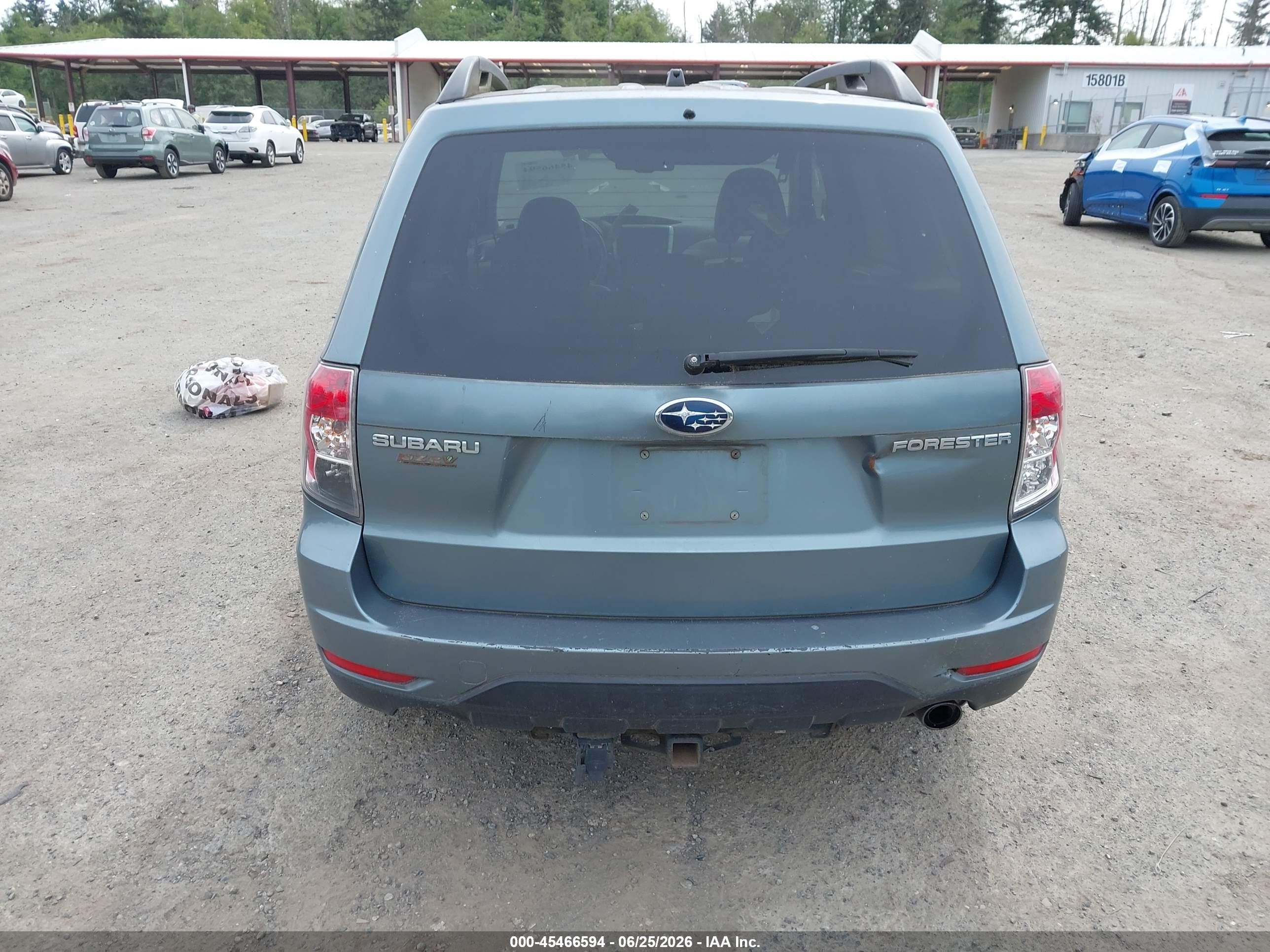 2009 Subaru Forester 2.5x Limited Blue vin: JF2SH64679H777214