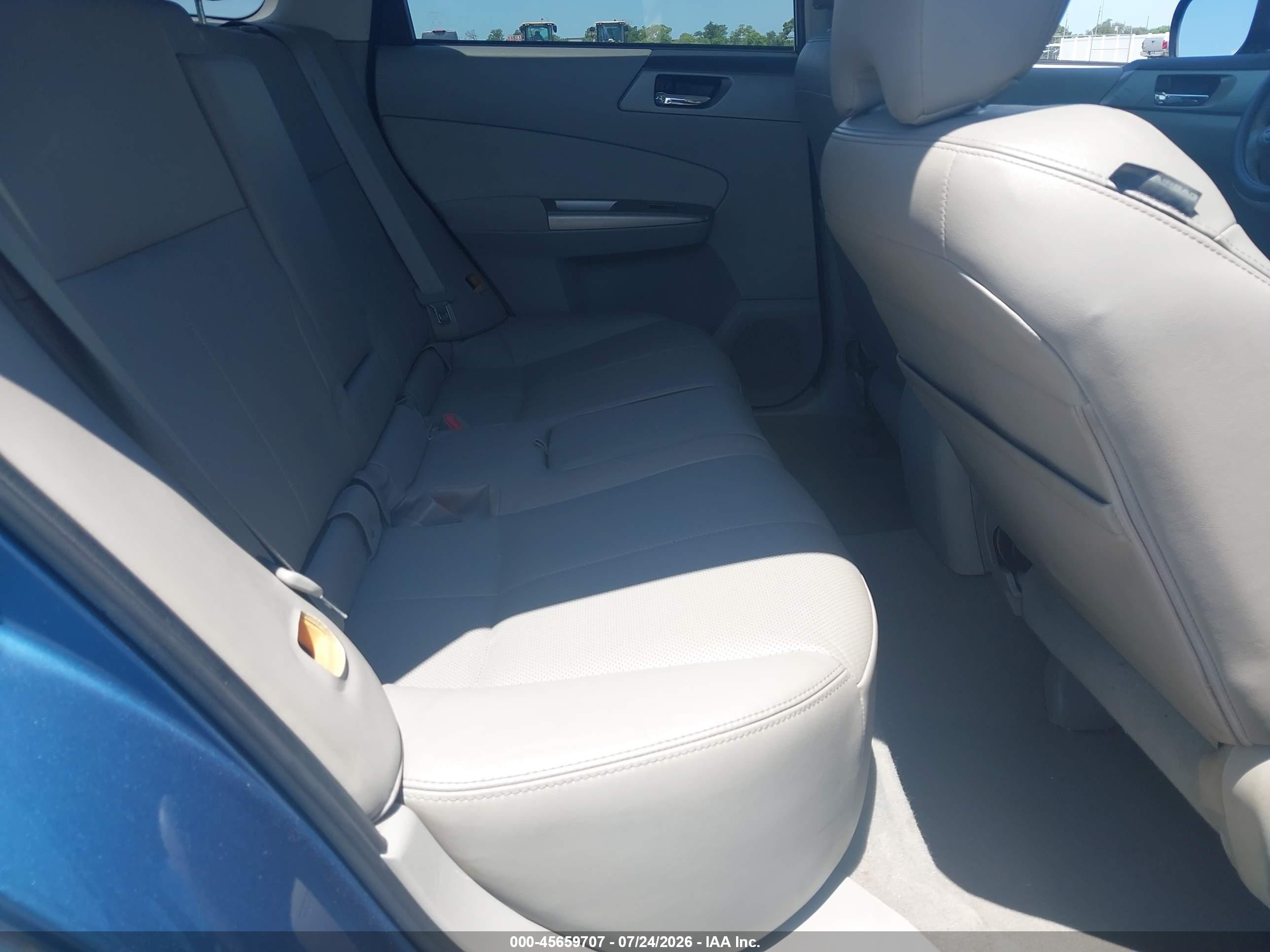 2009 Subaru Forester 2.5x Limited Light Blue vin: JF2SH64679H790657