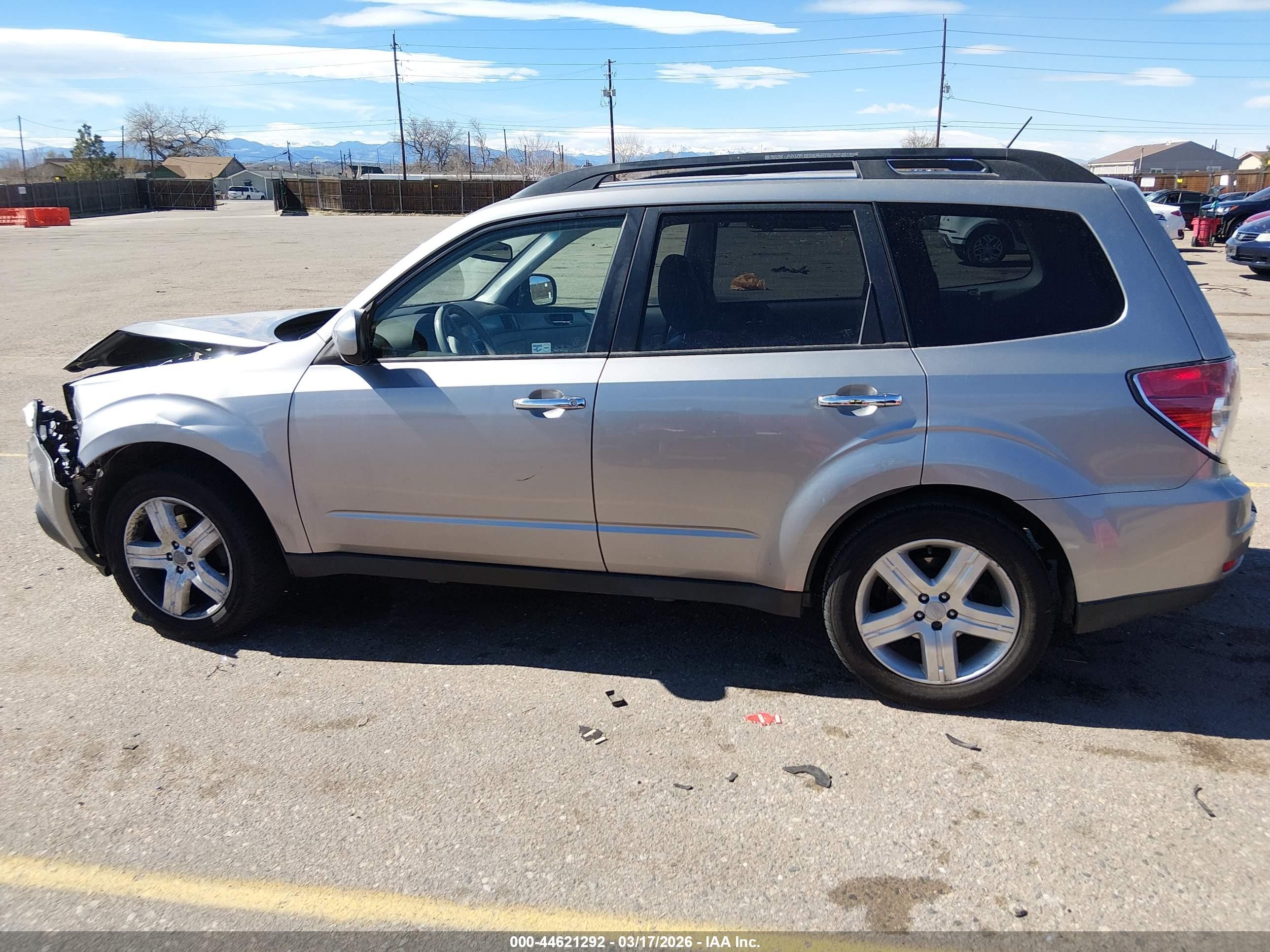 2009 Subaru Forester 2.5x Limited Silver vin: JF2SH64689H768215