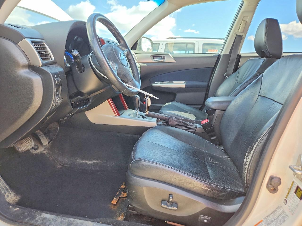 2009 Subaru Forester 2.5x Limited White vin: JF2SH64699H724272