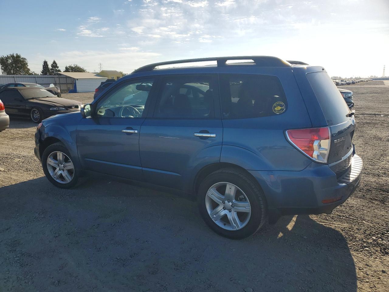 2009 Subaru Forester 2.5x Limited Blue vin: JF2SH64699H776873