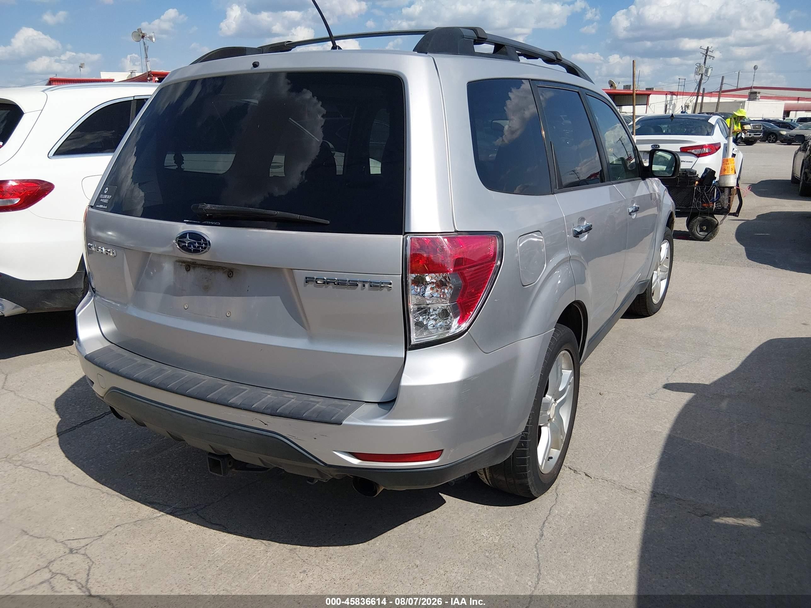 2009 Subaru Forester 2.5x Limited Silver vin: JF2SH646X9H775456