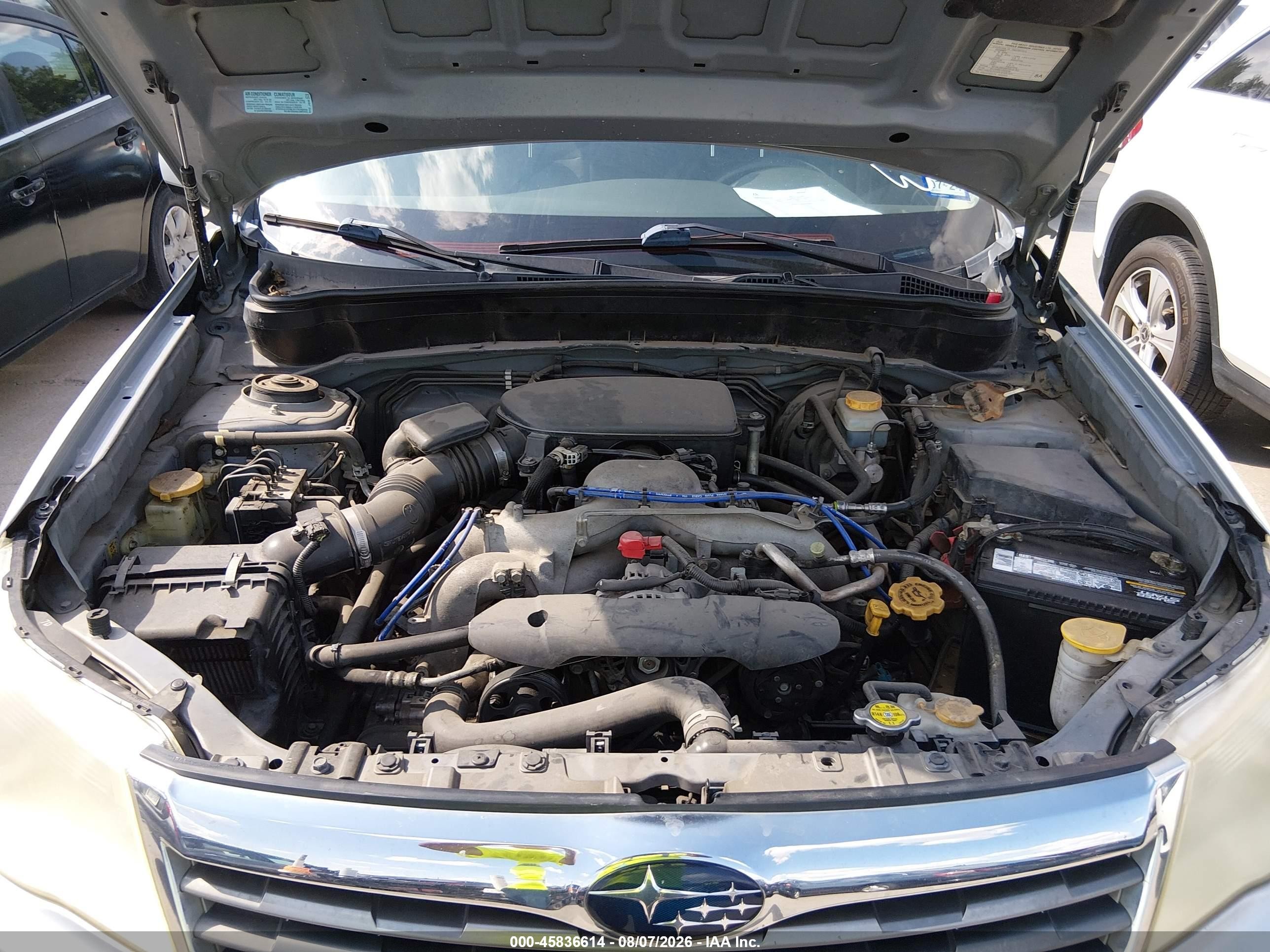 2009 Subaru Forester 2.5x Limited Silver vin: JF2SH646X9H775456