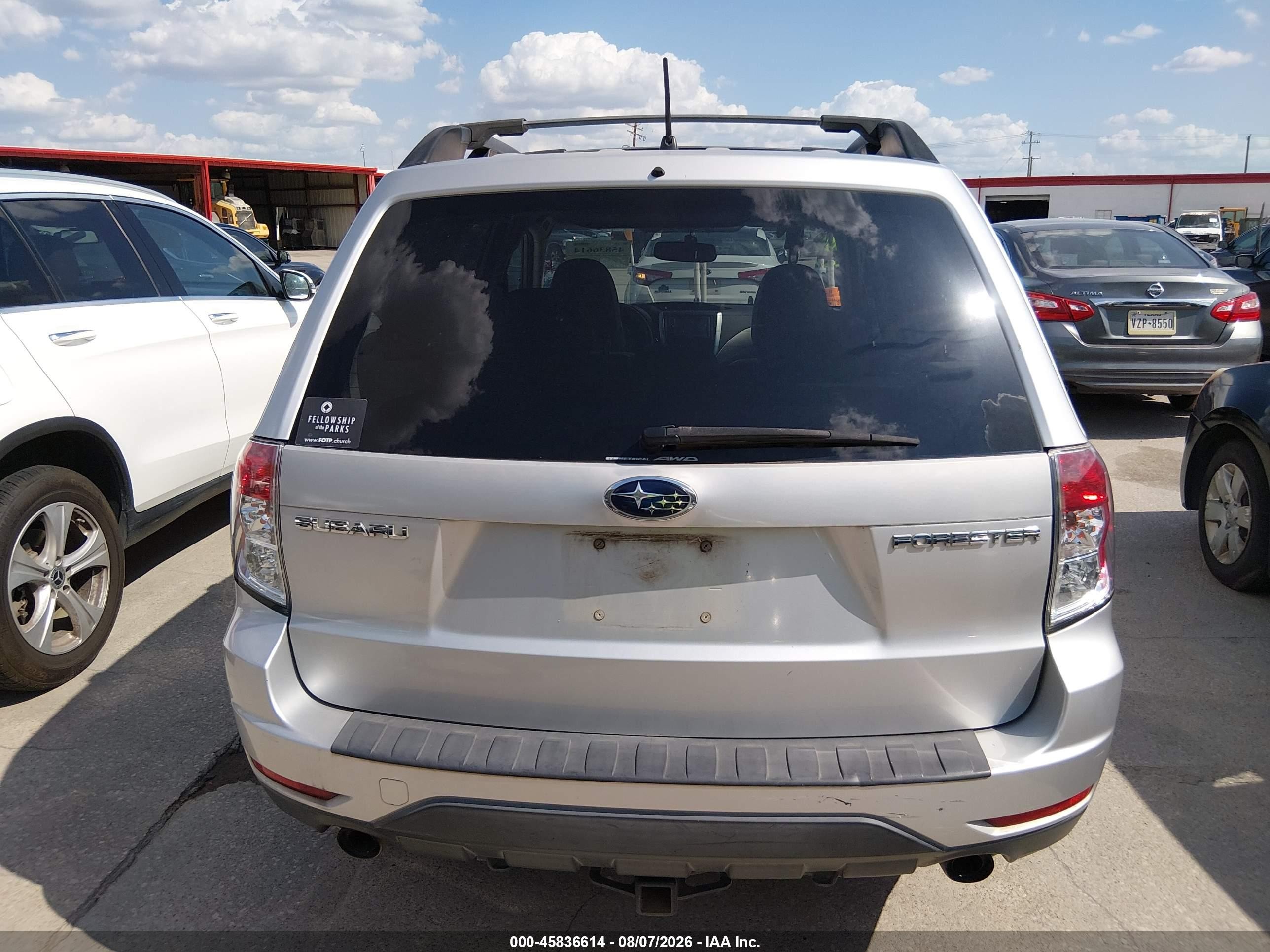 2009 Subaru Forester 2.5x Limited Silver vin: JF2SH646X9H775456