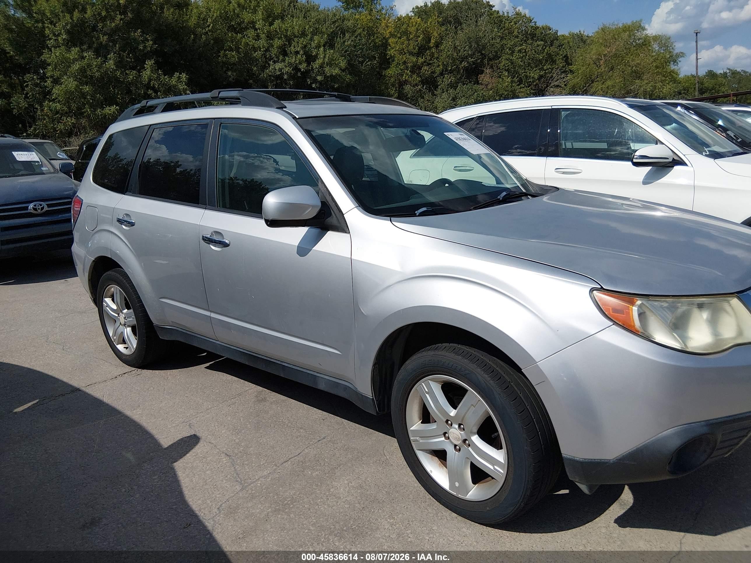 2009 Subaru Forester 2.5x Limited Silver vin: JF2SH646X9H775456