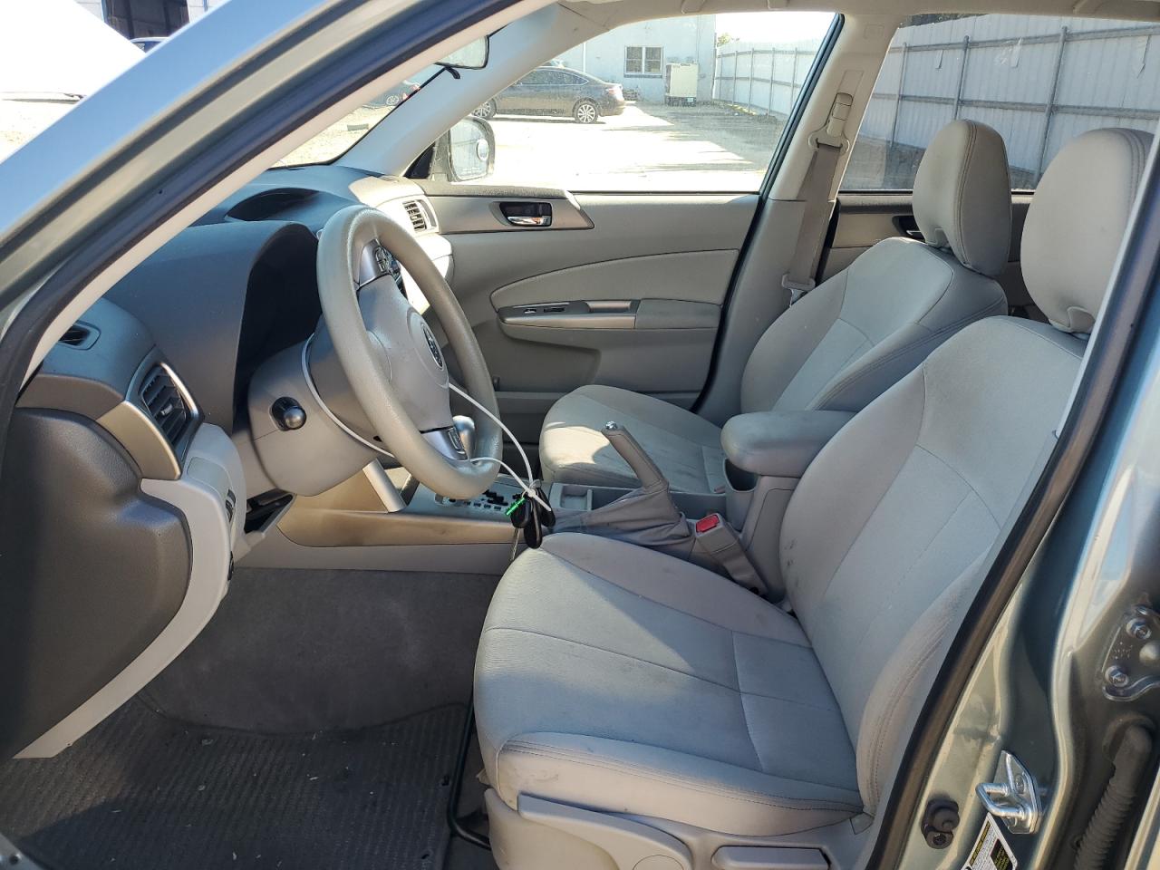 2009 Subaru Forester 2.5xt Silver vin: JF2SH65649H712853