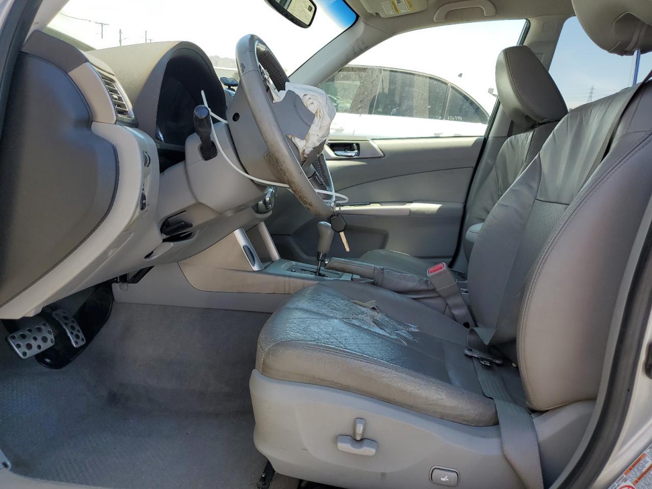 2009 Subaru Forester 2.5xt Limited Silver vin: JF2SH66619H775519