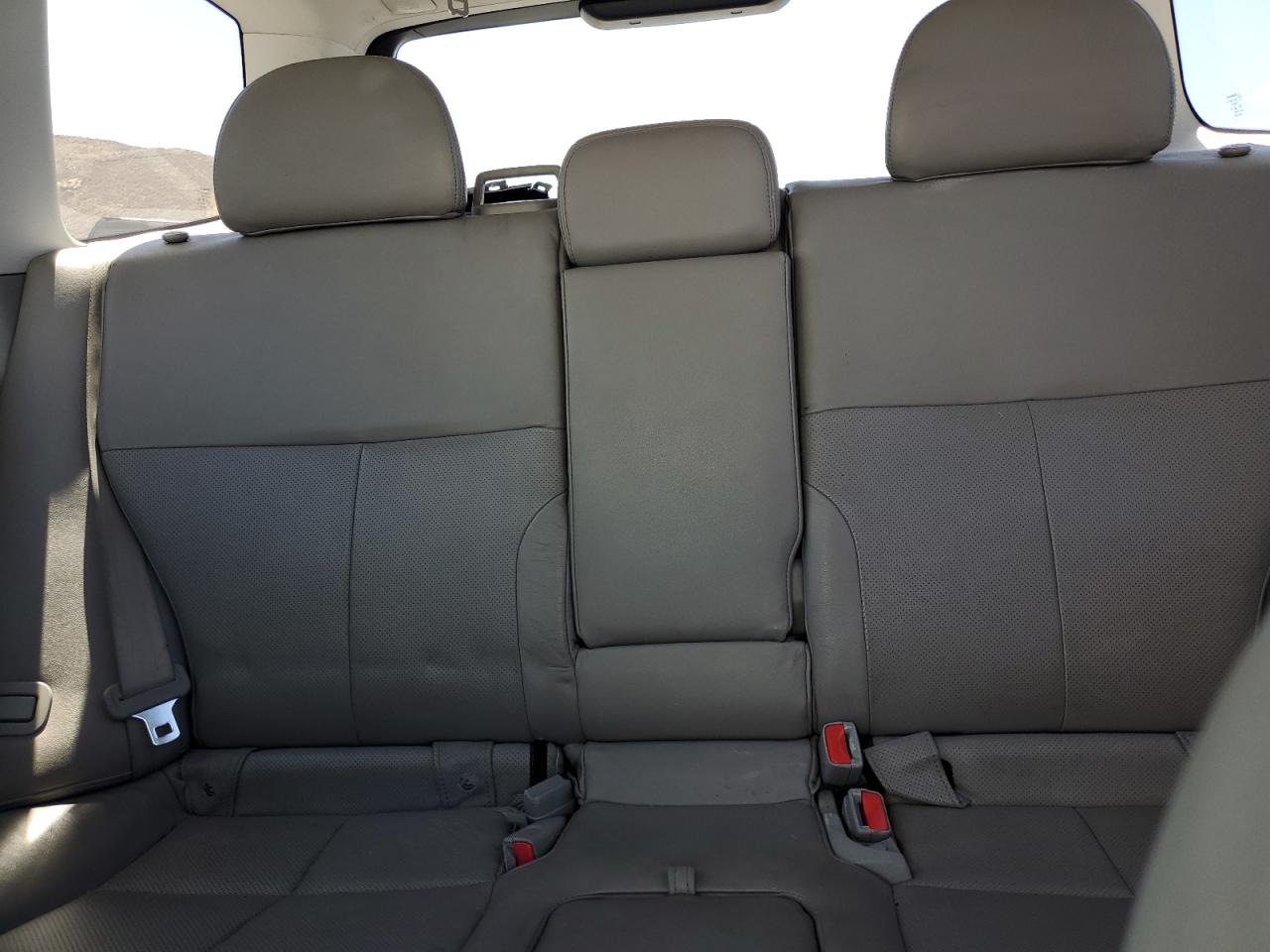2009 Subaru Forester 2.5xt Limited Silver vin: JF2SH66619H775519