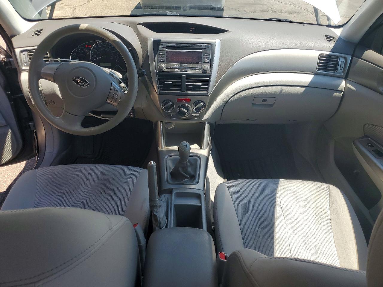 2010 Subaru Forester 2.5x Silver vin: JF2SH6AC0AG759335
