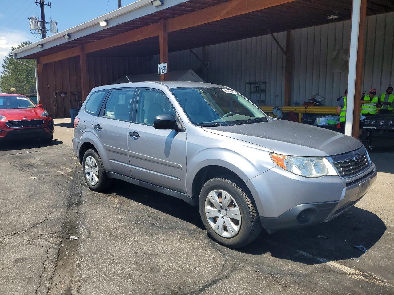 2010 Subaru Forester 2.5x Silver vin: JF2SH6AC0AG759335