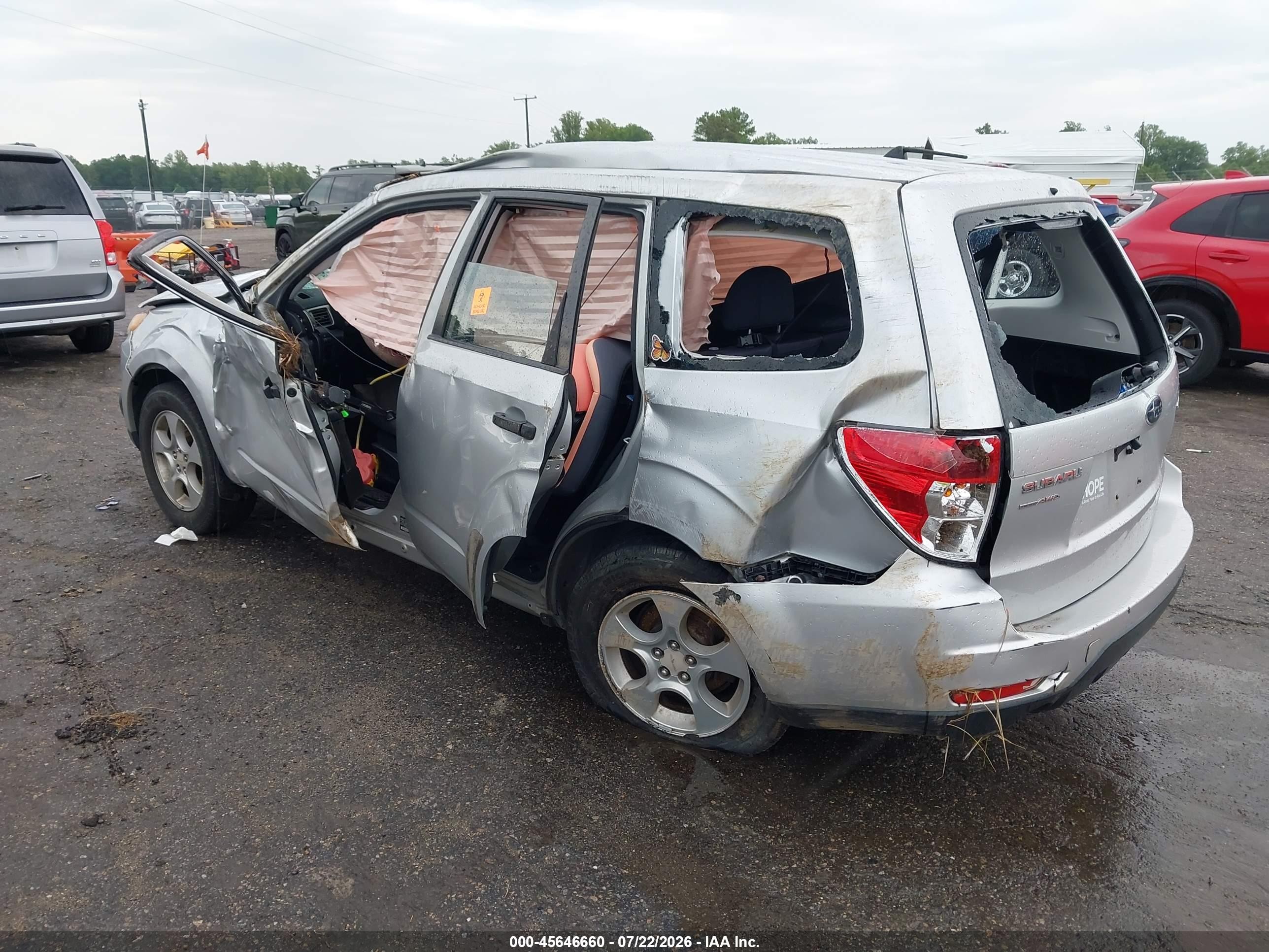 2010 Subaru Forester 2.5x Silver vin: JF2SH6AC0AH732923