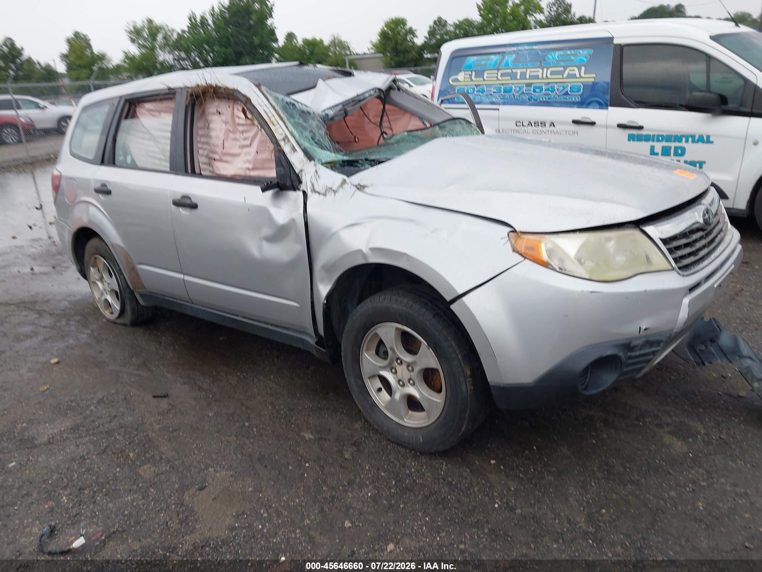 2010 Subaru Forester 2.5x Silver vin: JF2SH6AC0AH732923
